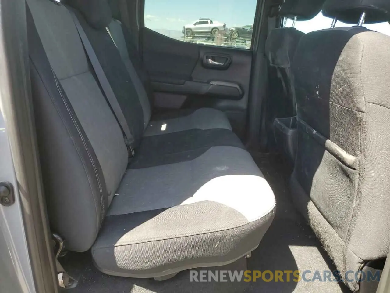 10 Photograph of a damaged car 3TMAZ5CN3MM154798 TOYOTA TACOMA 2021
