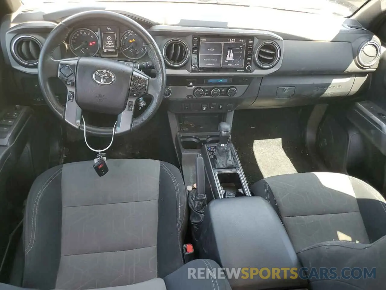 8 Photograph of a damaged car 3TMAZ5CN3MM154798 TOYOTA TACOMA 2021