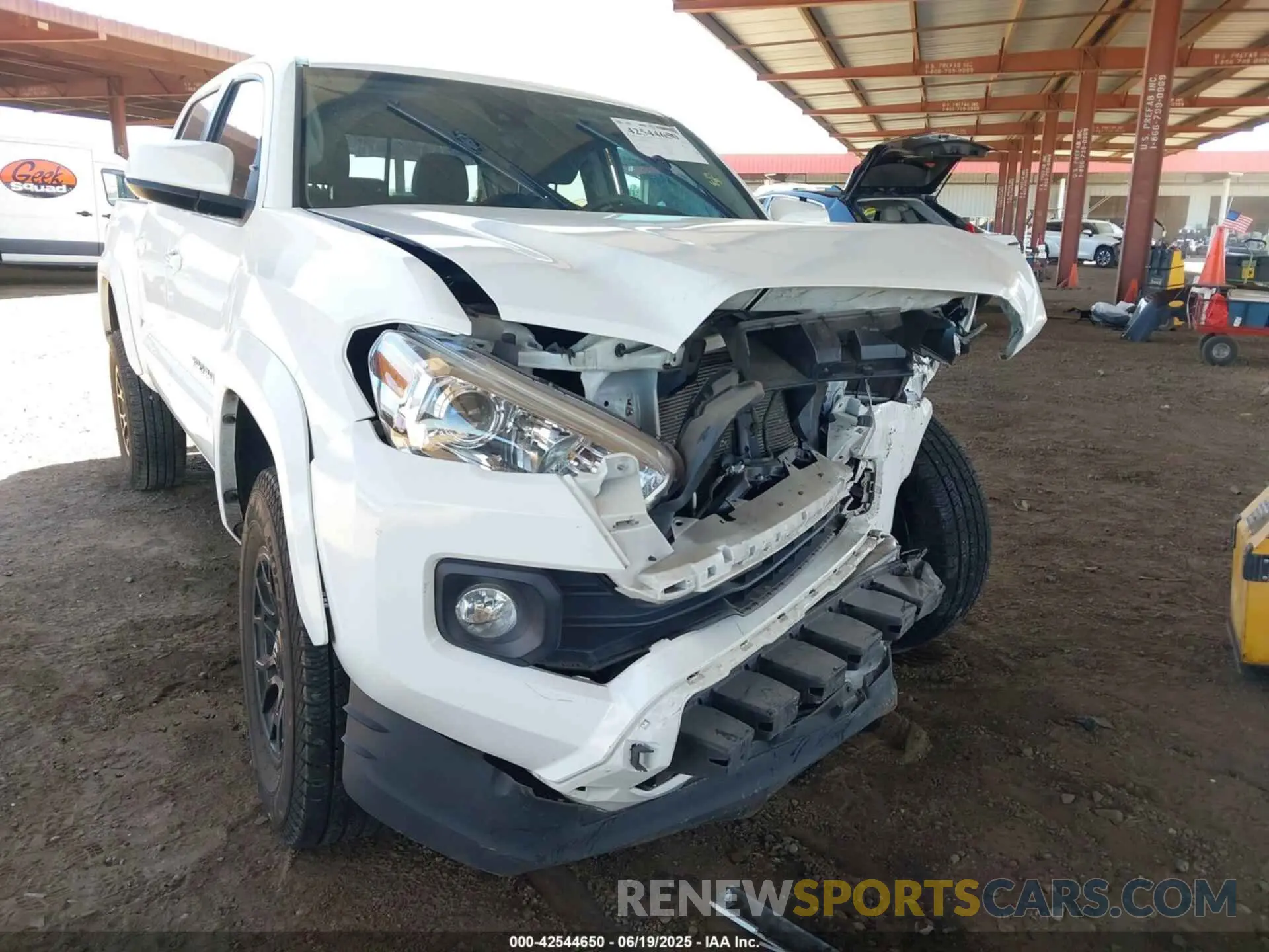 6 Photograph of a damaged car 3TMAZ5CN4MM144667 TOYOTA TACOMA 2021