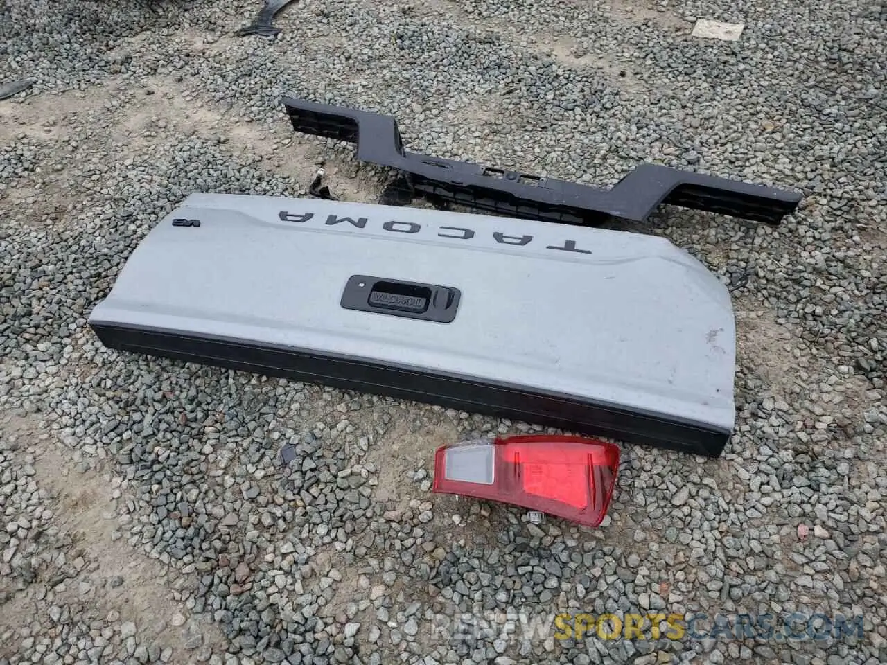 12 Photograph of a damaged car 3TMAZ5CN4MM147827 TOYOTA TACOMA 2021