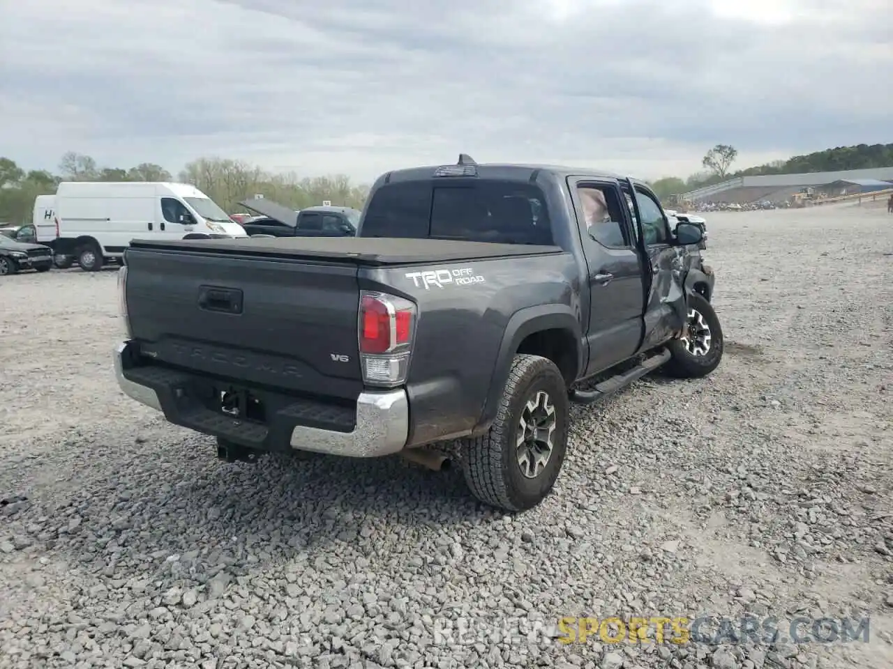 4 Photograph of a damaged car 3TMAZ5CN6MM142418 TOYOTA TACOMA 2021