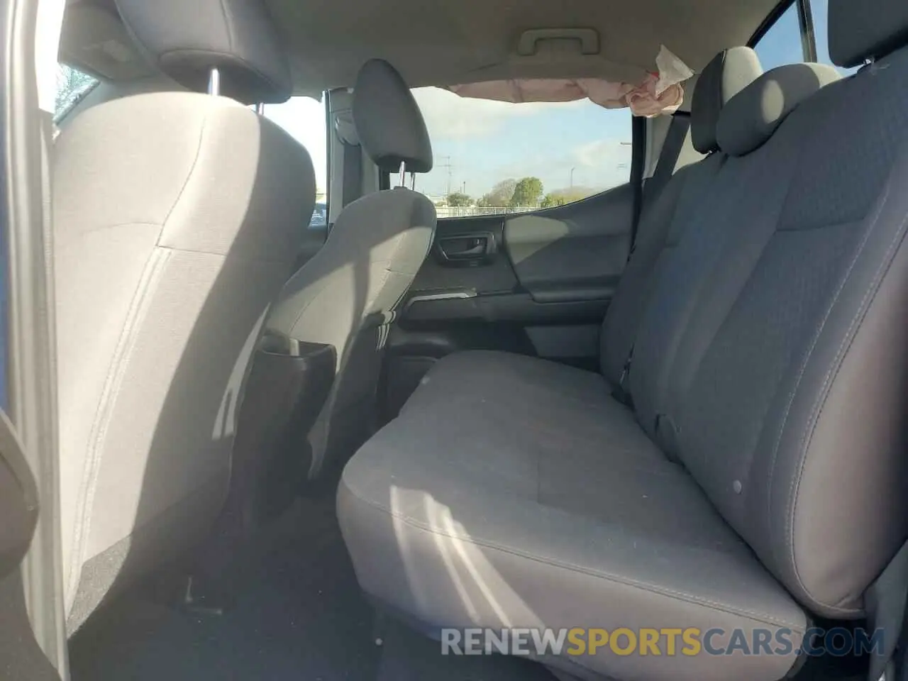 10 Photograph of a damaged car 3TMAZ5CN6MM145822 TOYOTA TACOMA 2021
