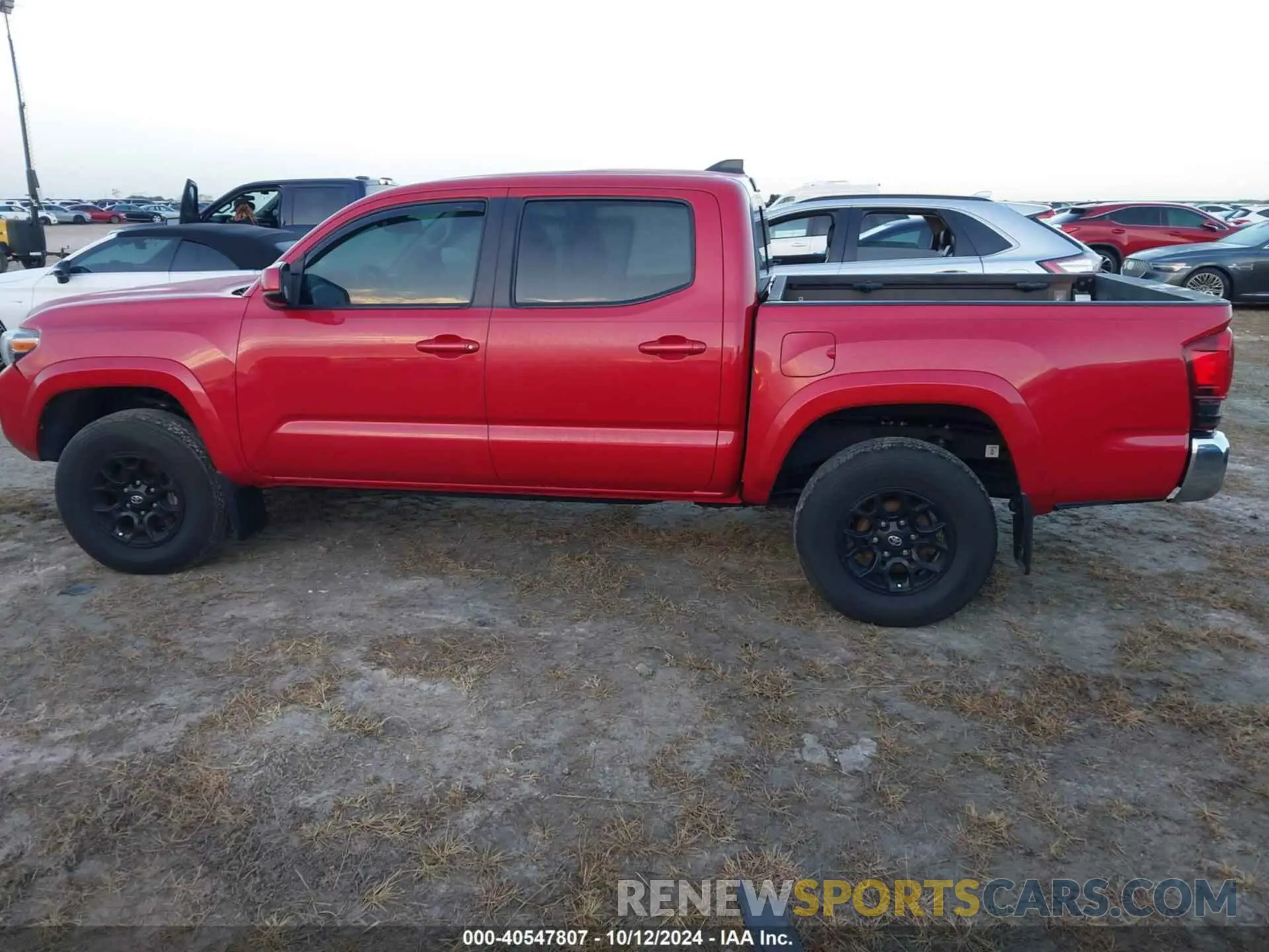 14 Photograph of a damaged car 3TMAZ5CN6MM156626 TOYOTA TACOMA 2021