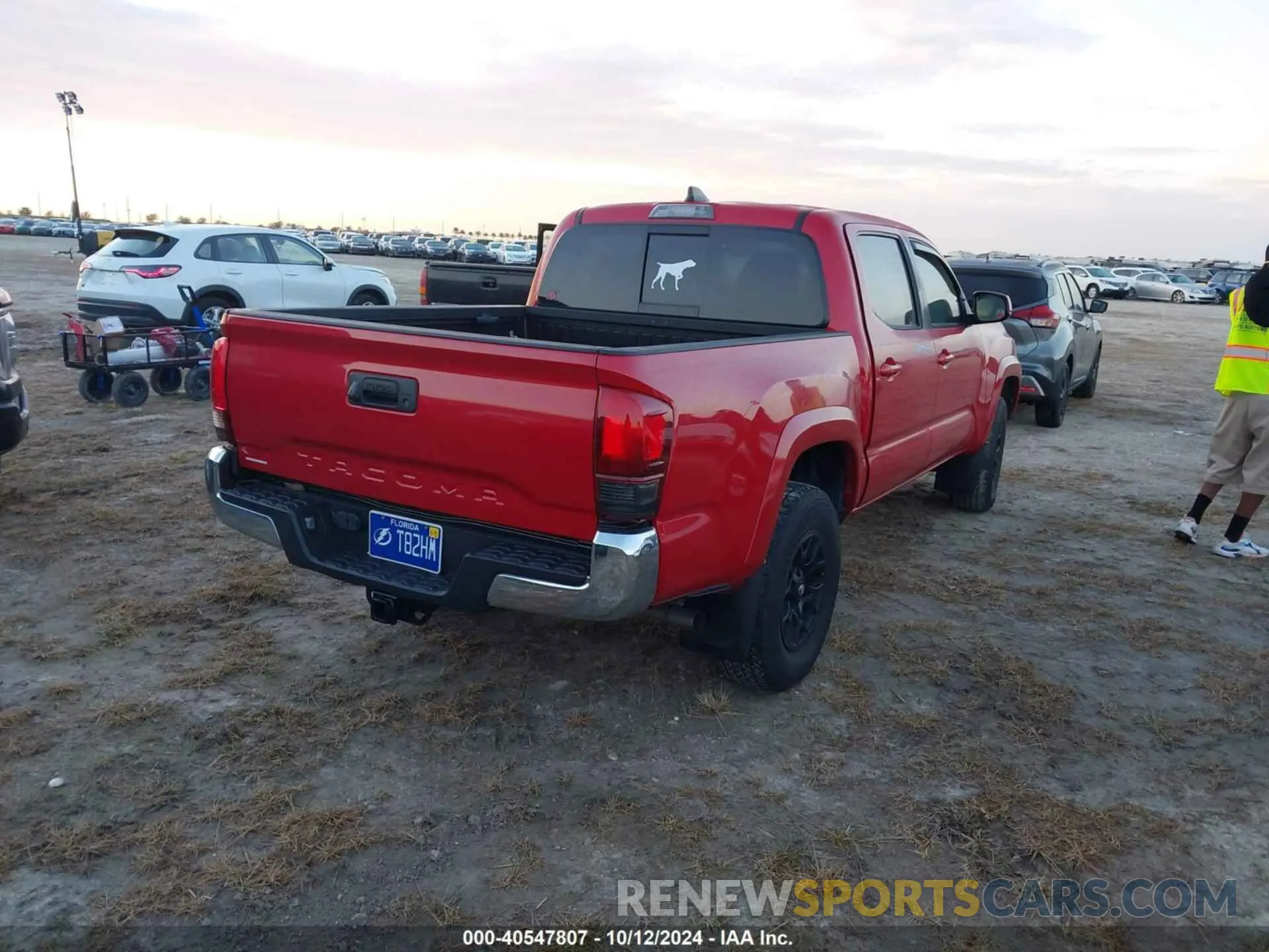 4 Photograph of a damaged car 3TMAZ5CN6MM156626 TOYOTA TACOMA 2021