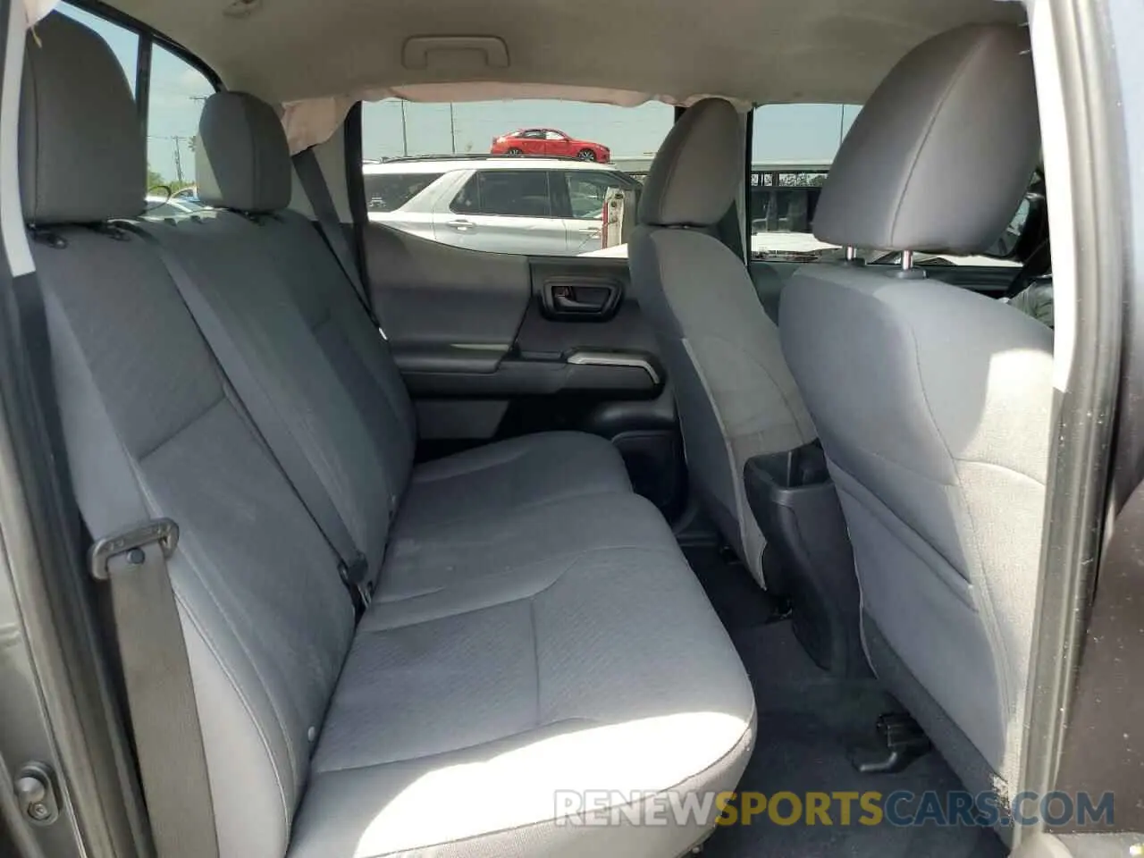10 Photograph of a damaged car 3TMAZ5CN8MM141755 TOYOTA TACOMA 2021