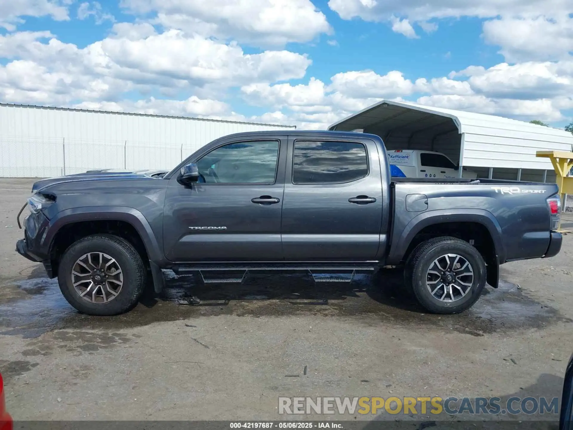 14 Photograph of a damaged car 3TMAZ5CNXMM140512 TOYOTA TACOMA 2021