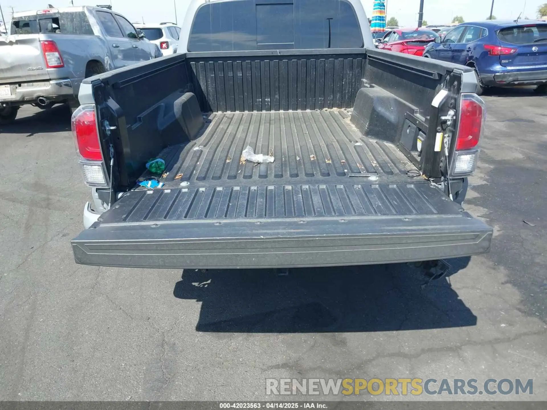 12 Photograph of a damaged car 3TMBZ5DN6MM031581 TOYOTA TACOMA 2021