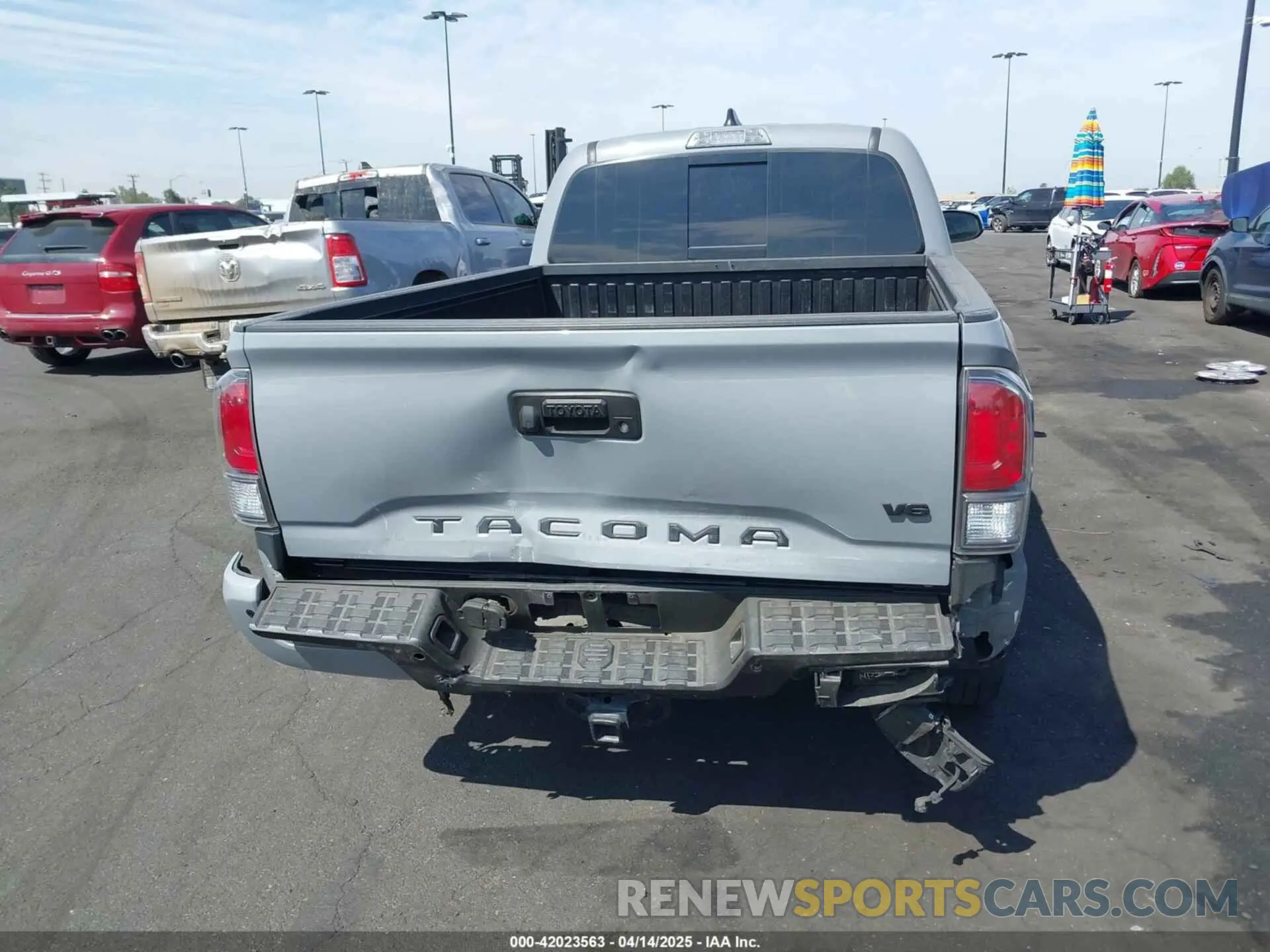 17 Photograph of a damaged car 3TMBZ5DN6MM031581 TOYOTA TACOMA 2021