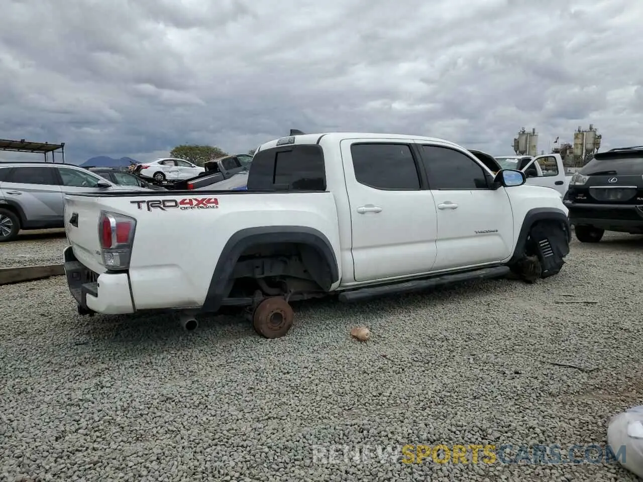 3 Photograph of a damaged car 3TMCZ5AN0MM387565 TOYOTA TACOMA 2021