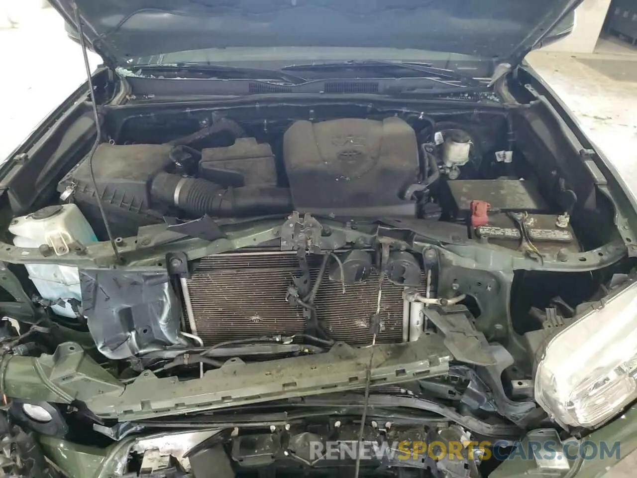 11 Photograph of a damaged car 3TMCZ5AN0MM394600 TOYOTA TACOMA 2021