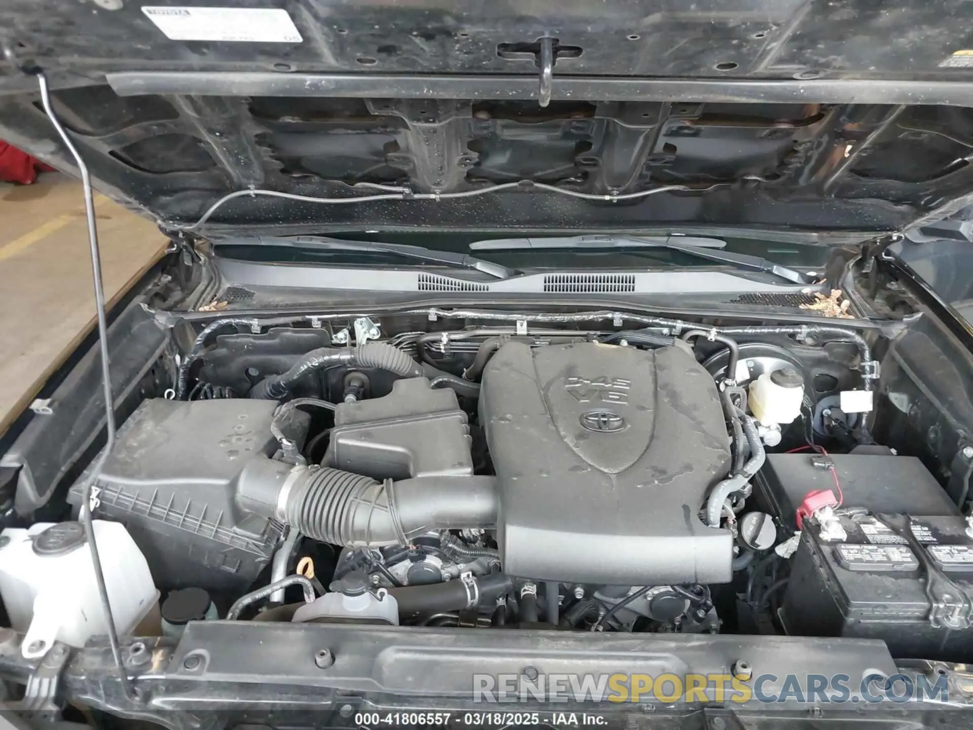10 Photograph of a damaged car 3TMCZ5AN0MM400136 TOYOTA TACOMA 2021