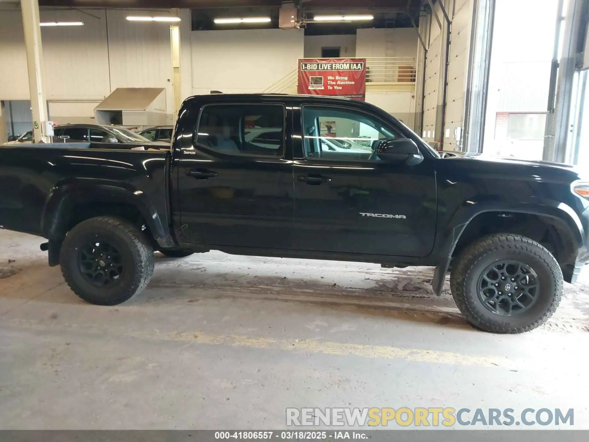 13 Photograph of a damaged car 3TMCZ5AN0MM400136 TOYOTA TACOMA 2021