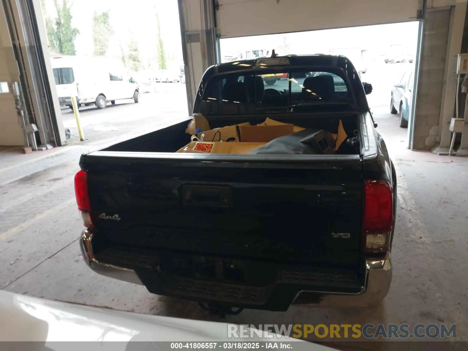 16 Photograph of a damaged car 3TMCZ5AN0MM400136 TOYOTA TACOMA 2021
