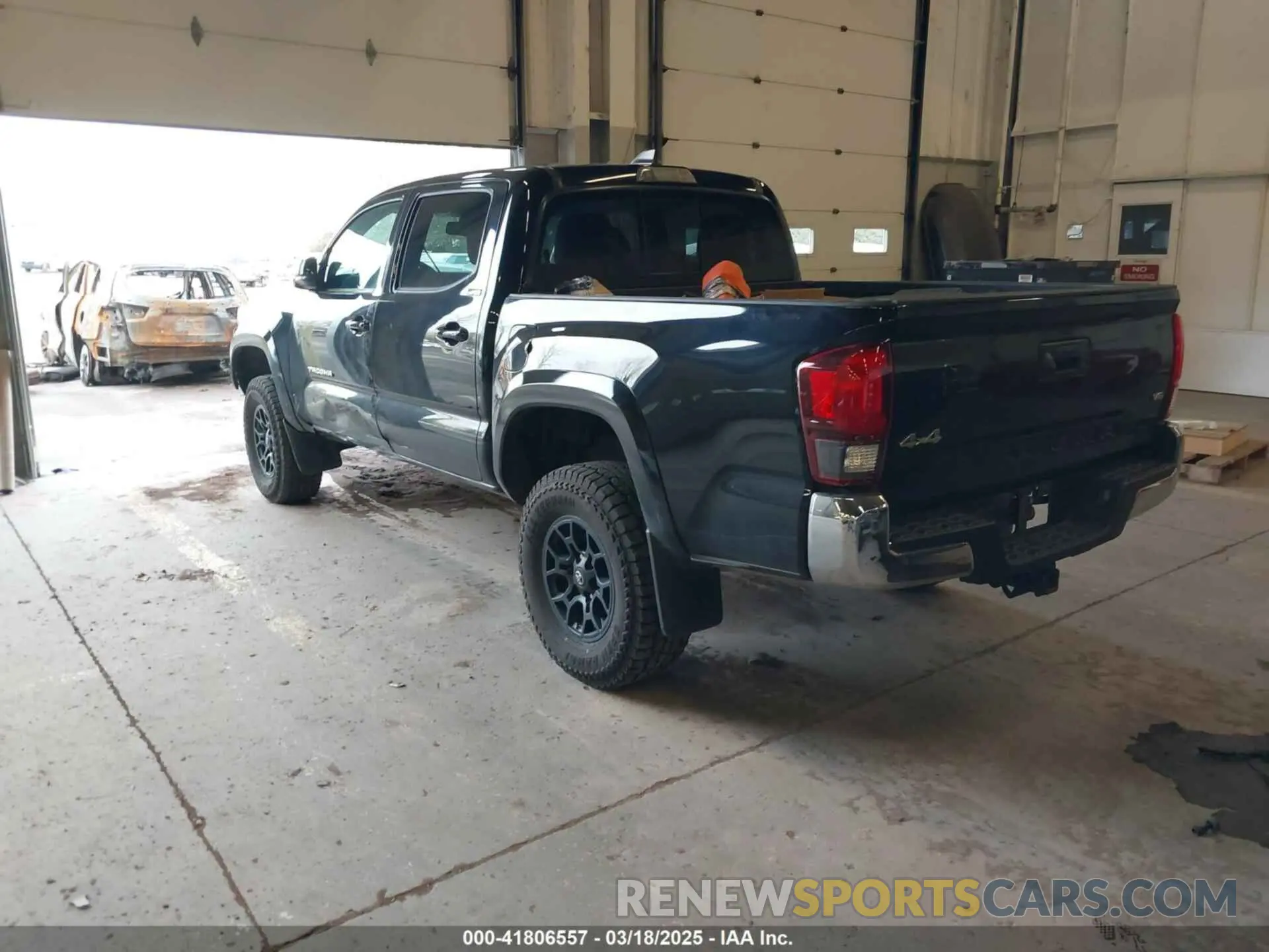 3 Photograph of a damaged car 3TMCZ5AN0MM400136 TOYOTA TACOMA 2021