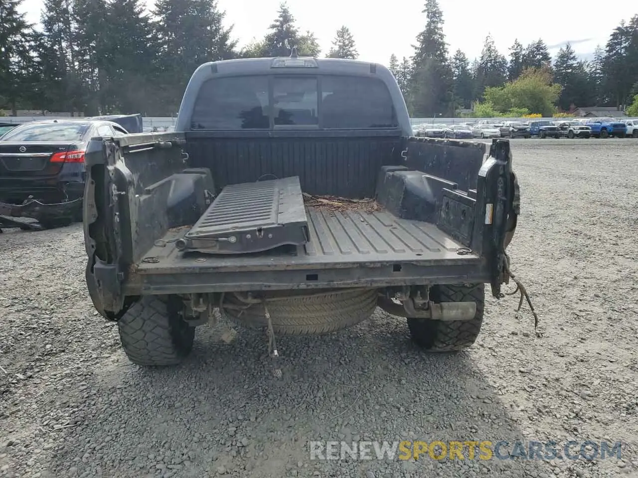 6 Photograph of a damaged car 3TMCZ5AN0MM404610 TOYOTA TACOMA 2021