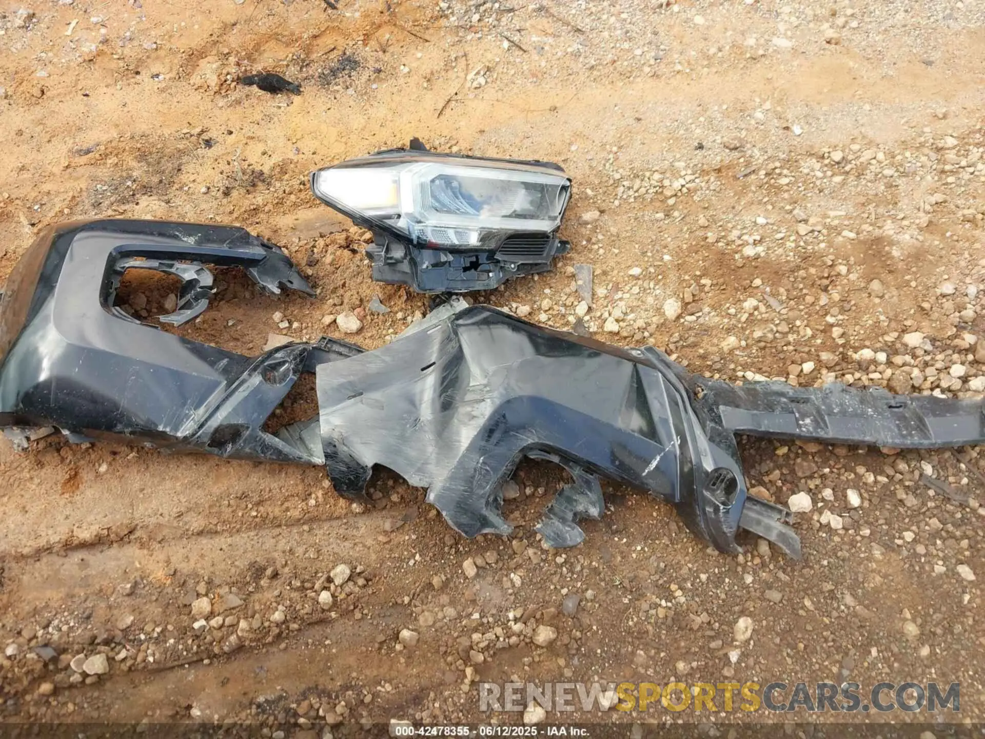 12 Photograph of a damaged car 3TMCZ5AN0MM436876 TOYOTA TACOMA 2021