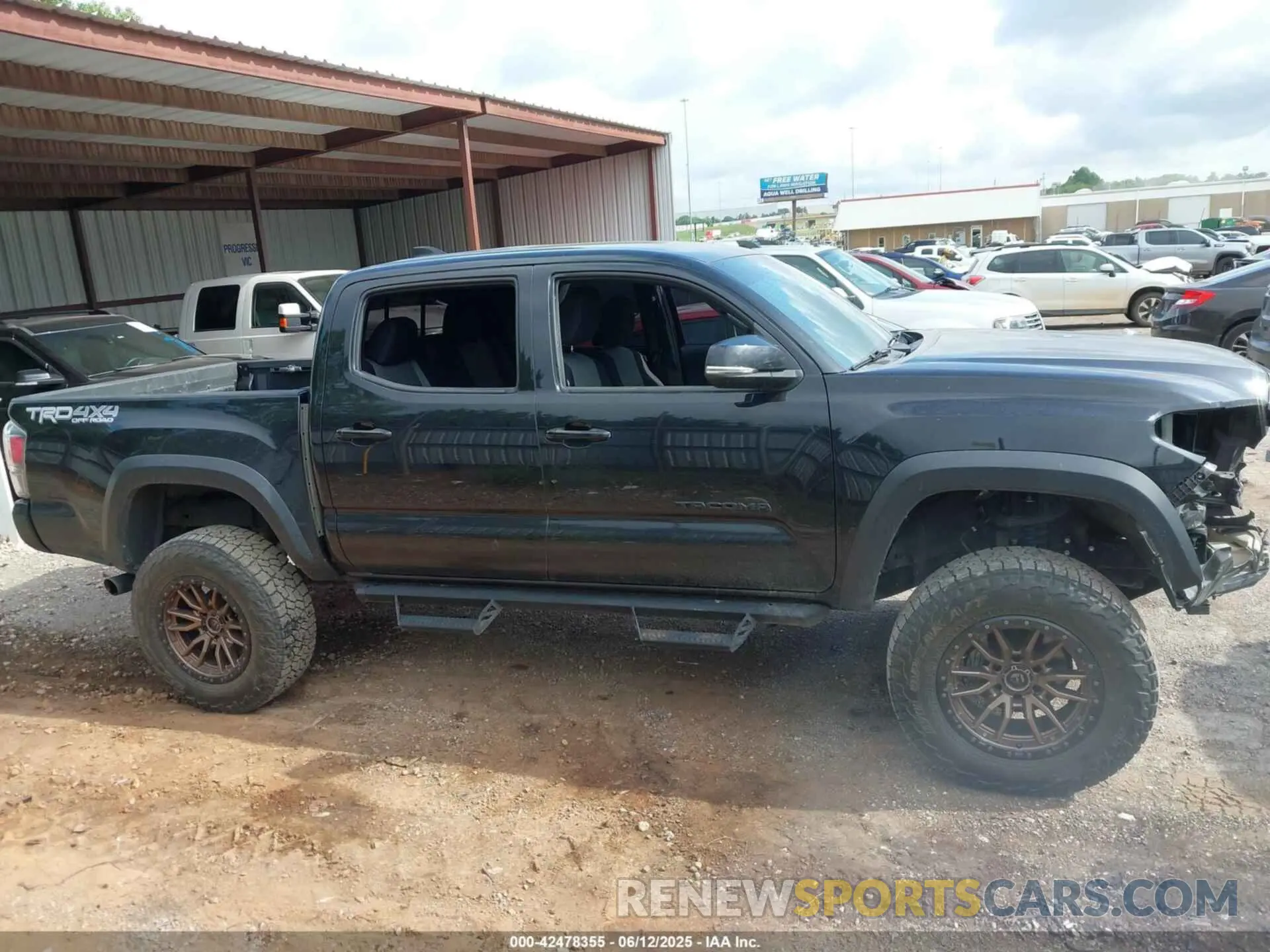 14 Photograph of a damaged car 3TMCZ5AN0MM436876 TOYOTA TACOMA 2021