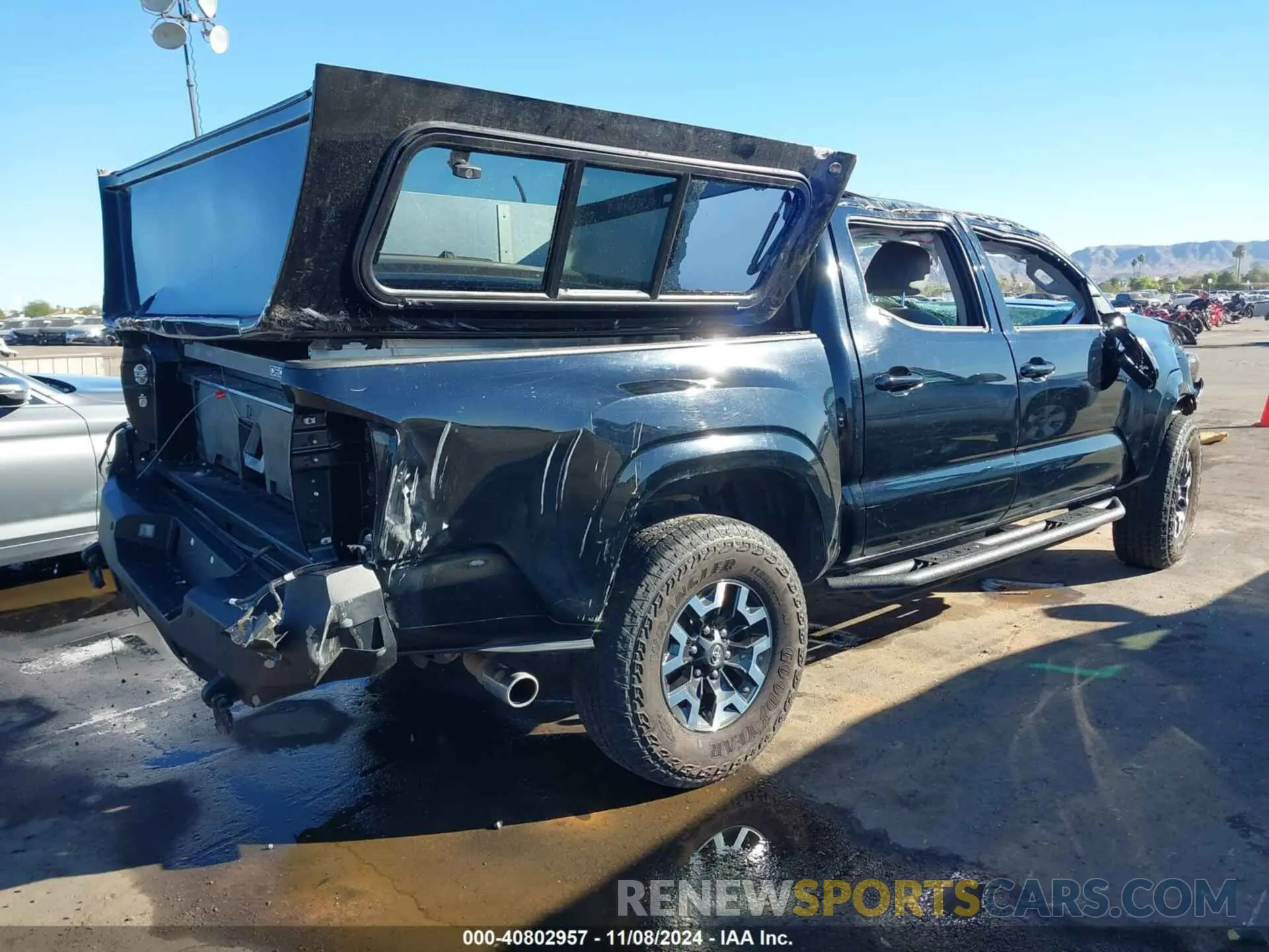 4 Photograph of a damaged car 3TMCZ5AN0MM440541 TOYOTA TACOMA 2021
