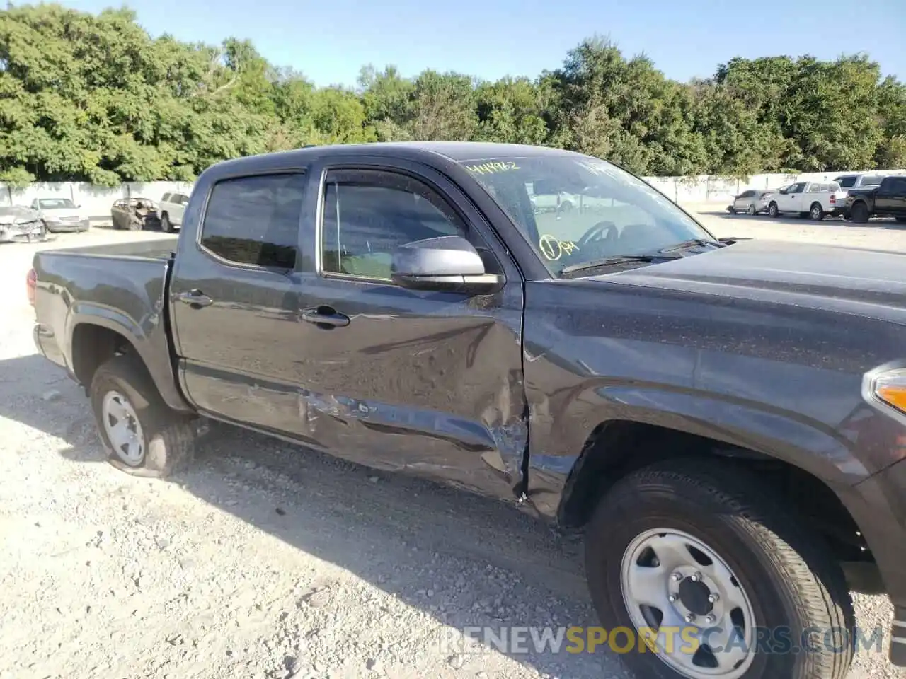 9 Photograph of a damaged car 3TMCZ5AN0MM444962 TOYOTA TACOMA 2021