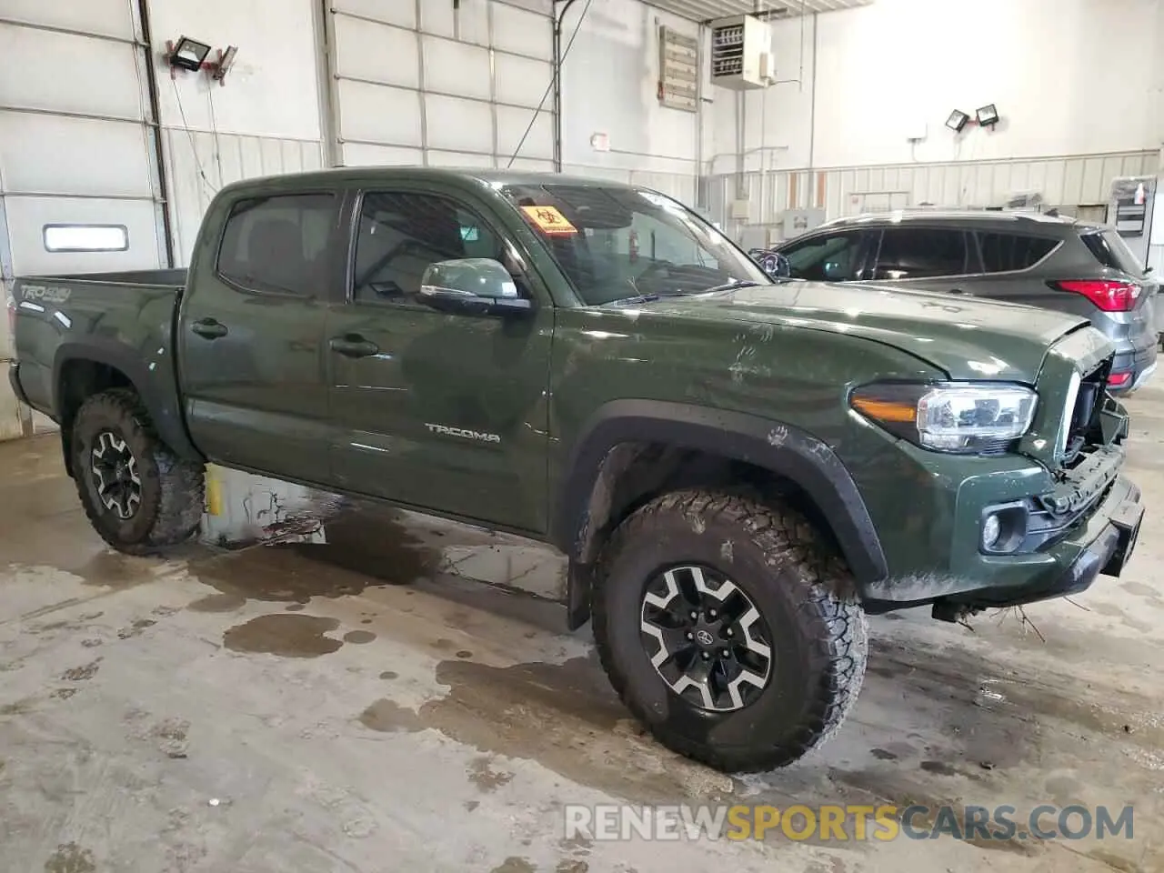 4 Photograph of a damaged car 3TMCZ5AN0MM445397 TOYOTA TACOMA 2021