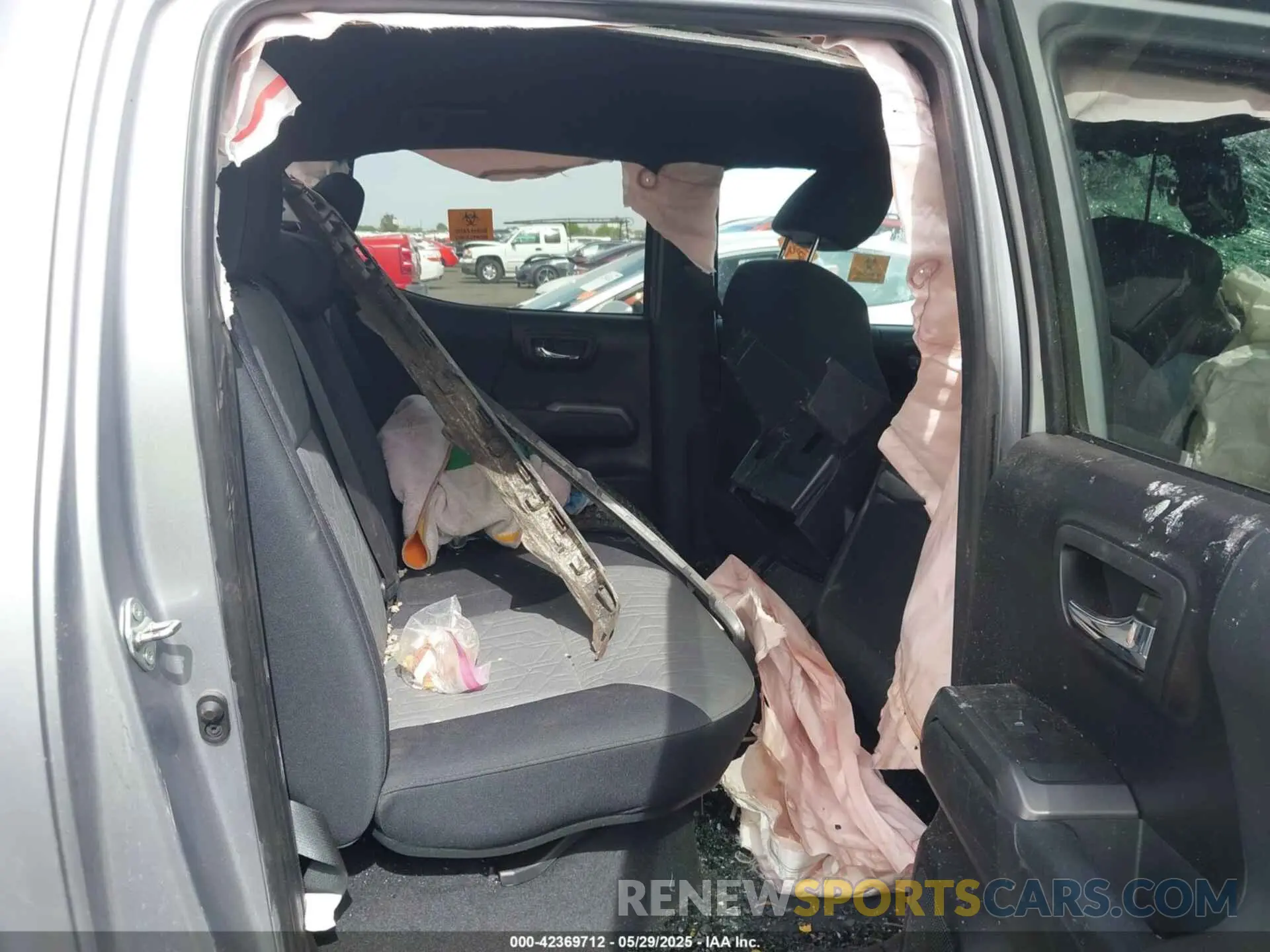 8 Photograph of a damaged car 3TMCZ5AN1MM376395 TOYOTA TACOMA 2021