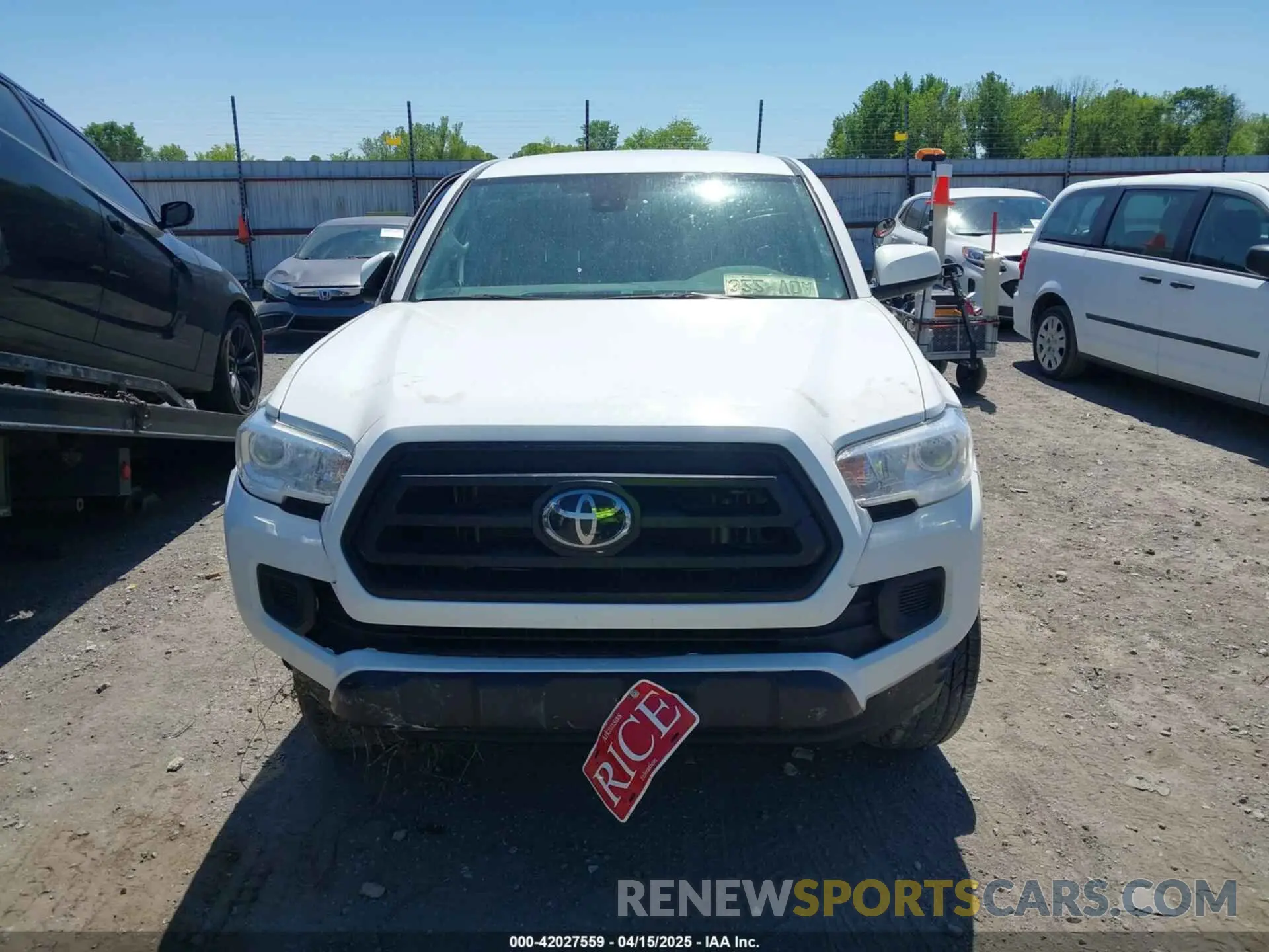 11 Photograph of a damaged car 3TMCZ5AN1MM406639 TOYOTA TACOMA 2021