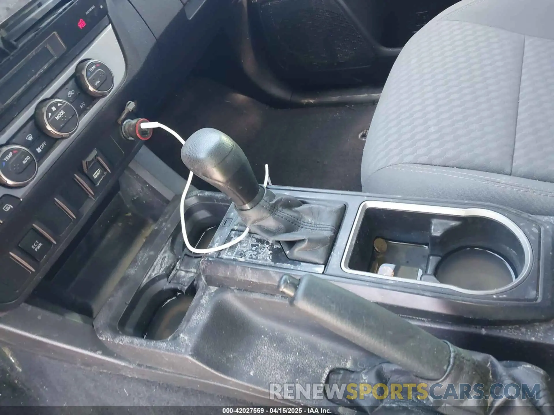 19 Photograph of a damaged car 3TMCZ5AN1MM406639 TOYOTA TACOMA 2021