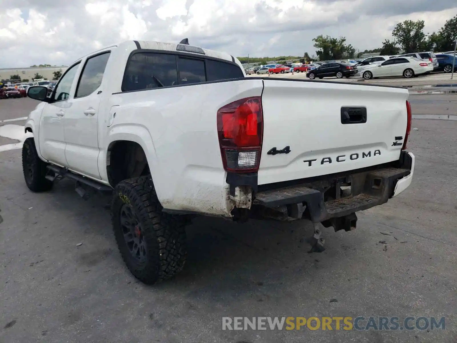 3 Photograph of a damaged car 3TMCZ5AN1MM413073 TOYOTA TACOMA 2021