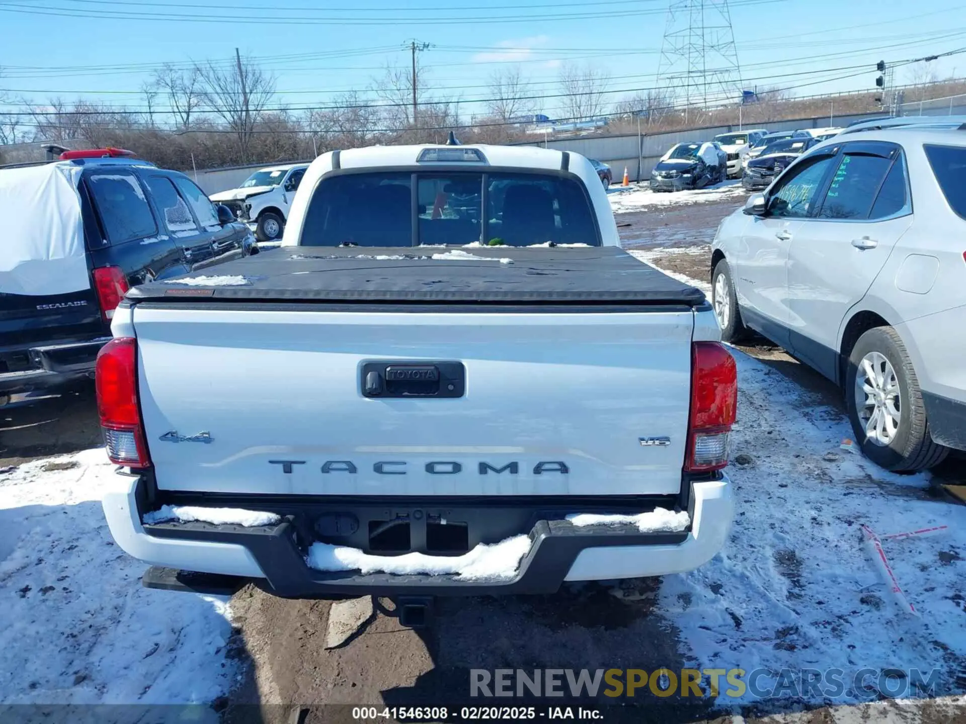 16 Photograph of a damaged car 3TMCZ5AN1MM417009 TOYOTA TACOMA 2021