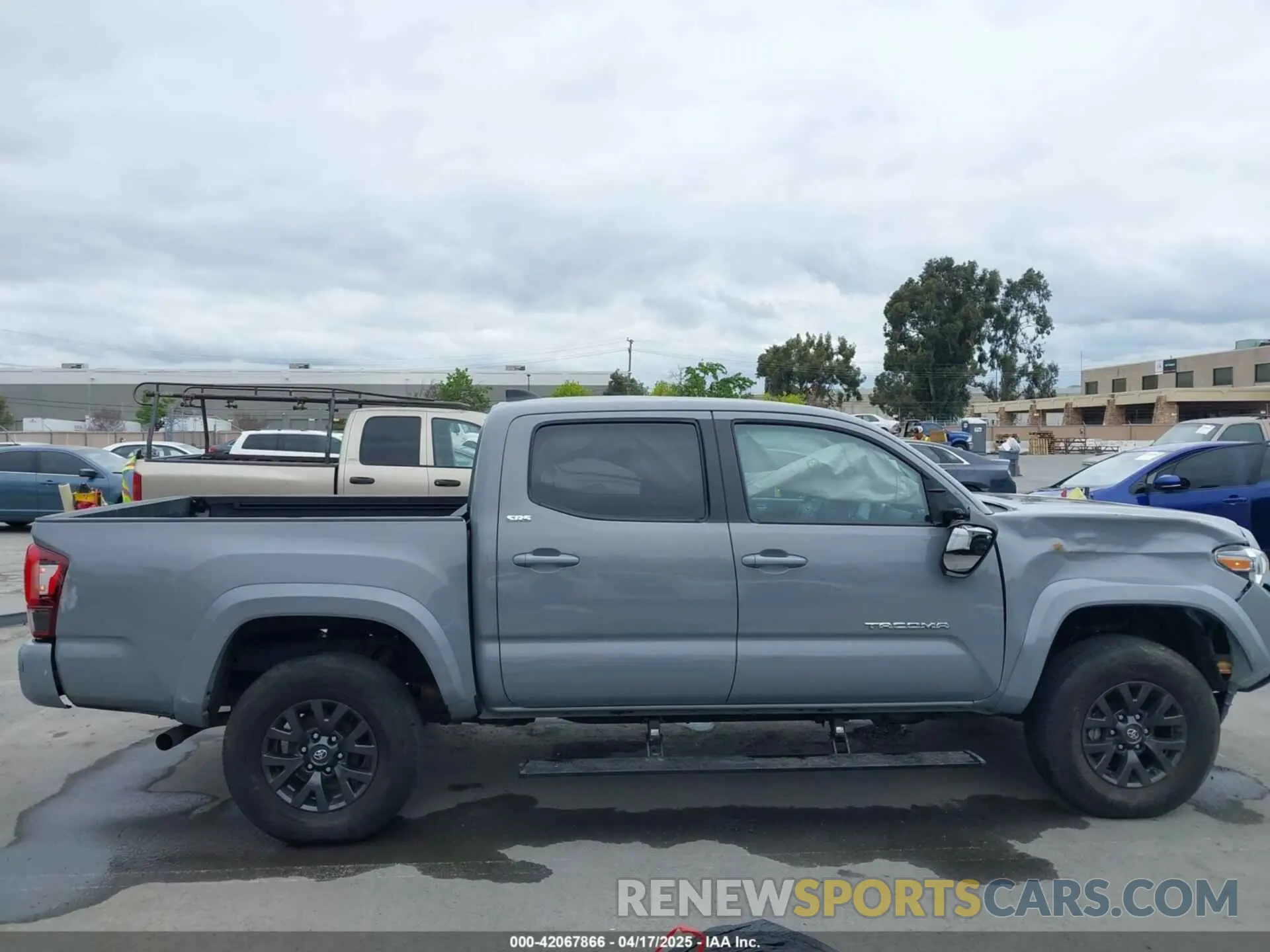13 Photograph of a damaged car 3TMCZ5AN1MM422937 TOYOTA TACOMA 2021