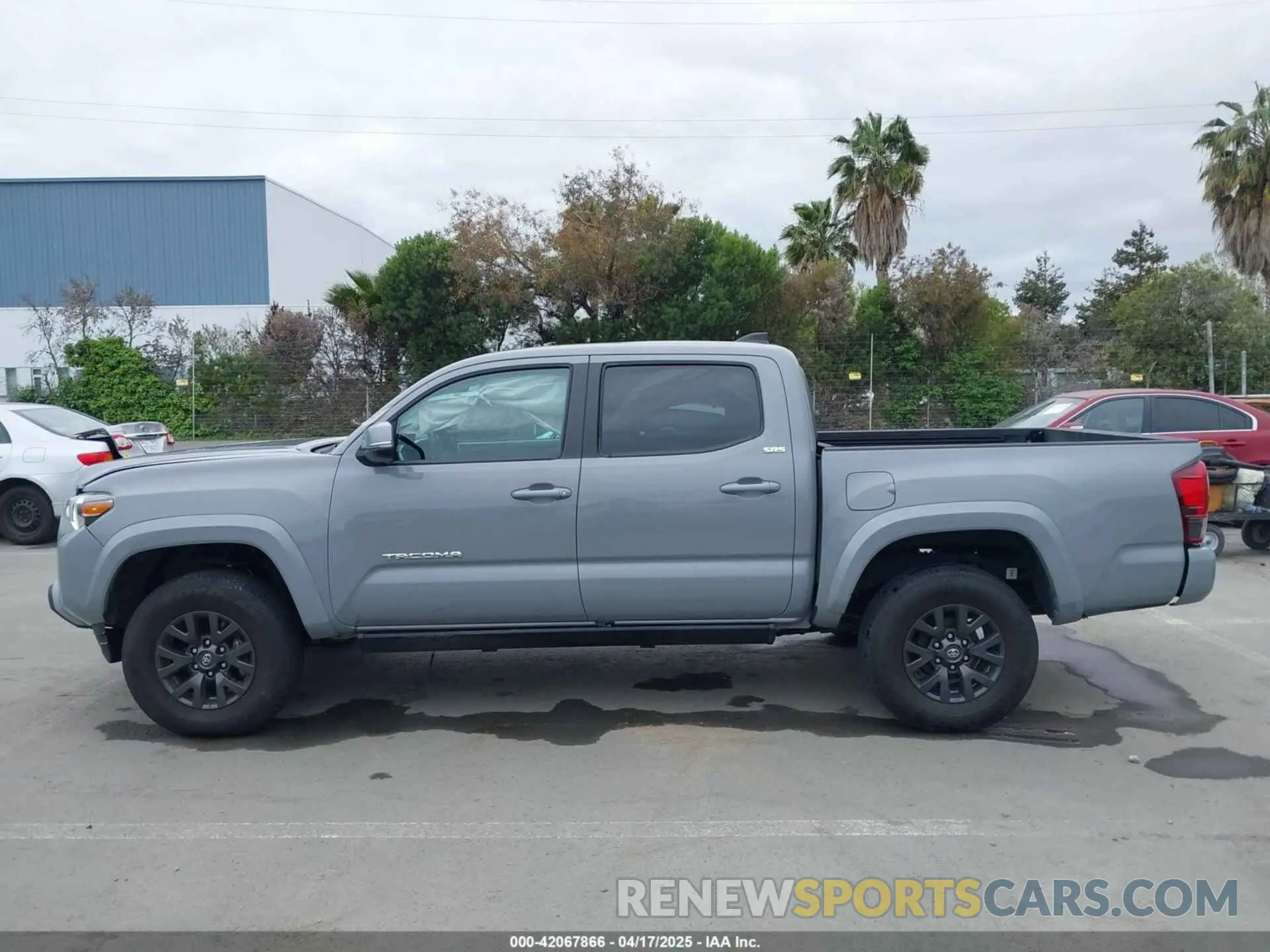 14 Photograph of a damaged car 3TMCZ5AN1MM422937 TOYOTA TACOMA 2021