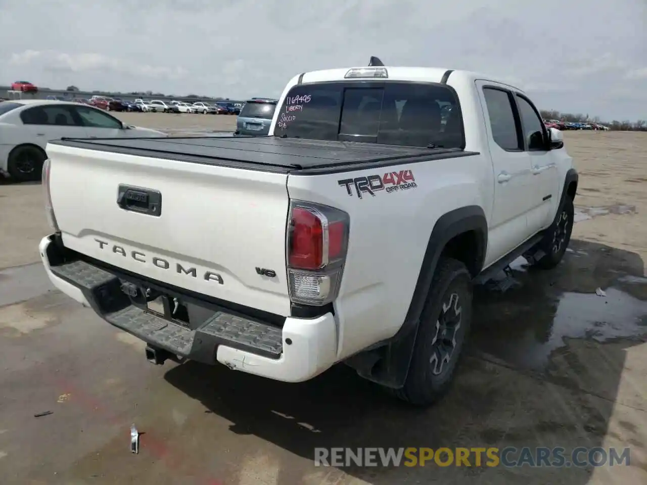 4 Photograph of a damaged car 3TMCZ5AN1MM435722 TOYOTA TACOMA 2021