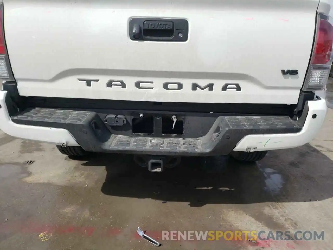 9 Photograph of a damaged car 3TMCZ5AN1MM435722 TOYOTA TACOMA 2021