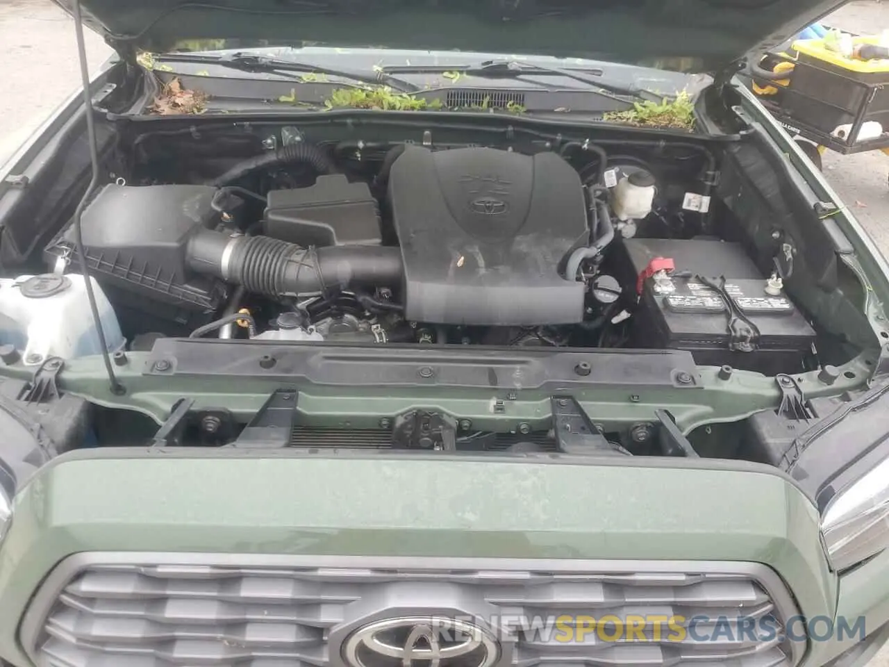 11 Photograph of a damaged car 3TMCZ5AN1MM438622 TOYOTA TACOMA 2021