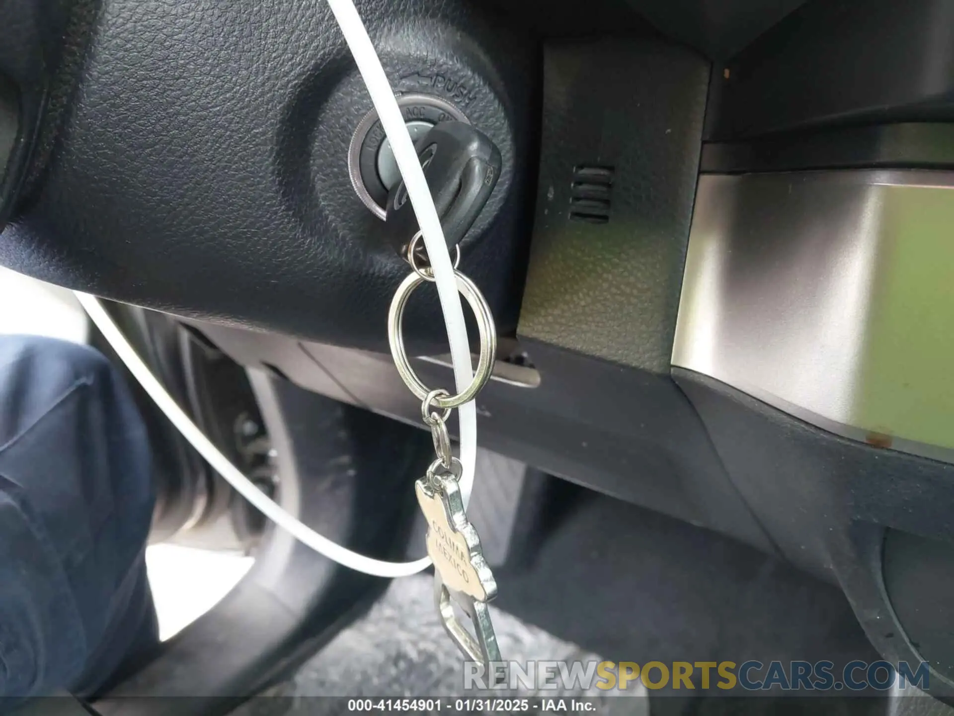 11 Photograph of a damaged car 3TMCZ5AN1MM446557 TOYOTA TACOMA 2021