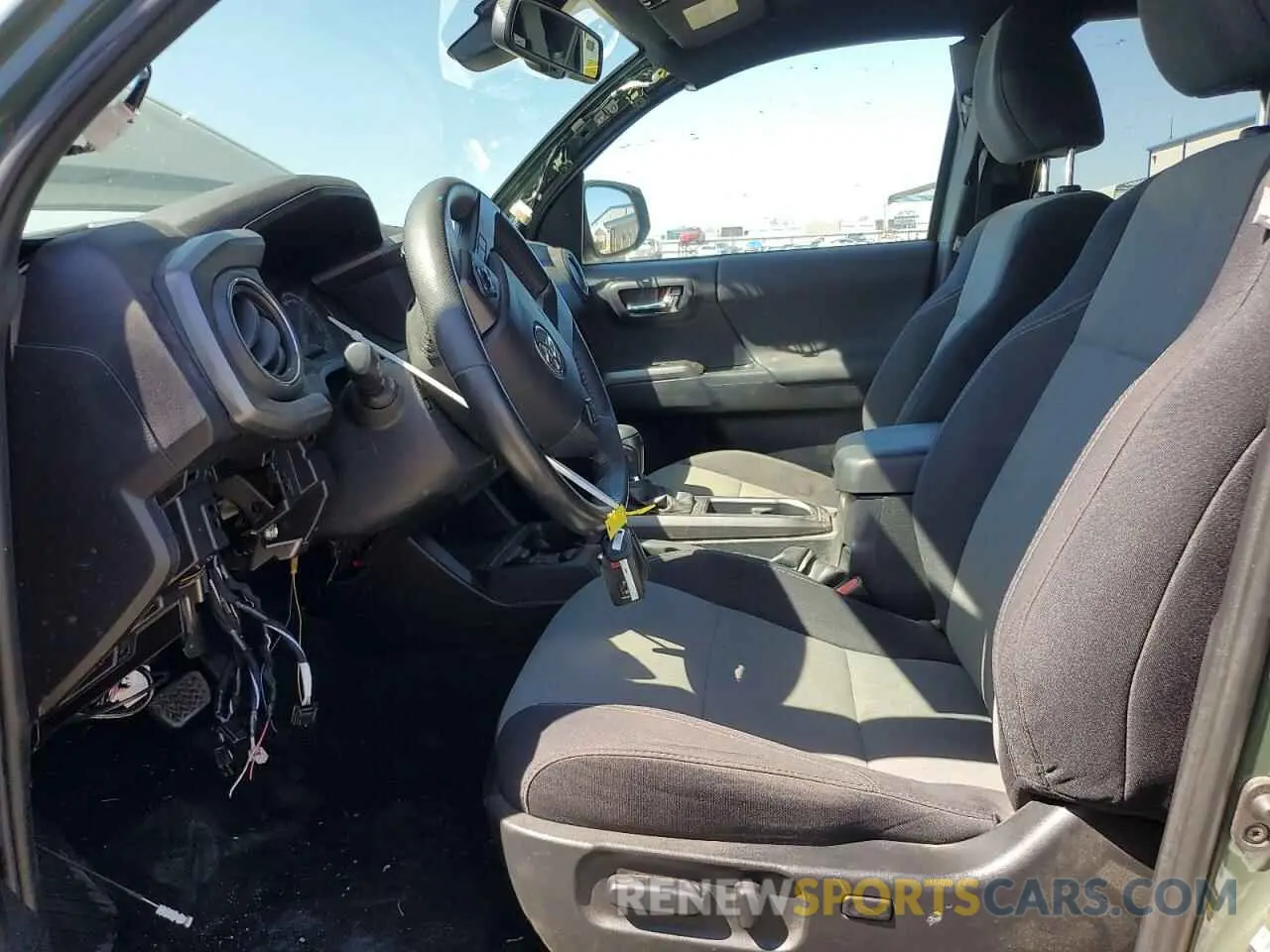 7 Photograph of a damaged car 3TMCZ5AN2MM378155 TOYOTA TACOMA 2021