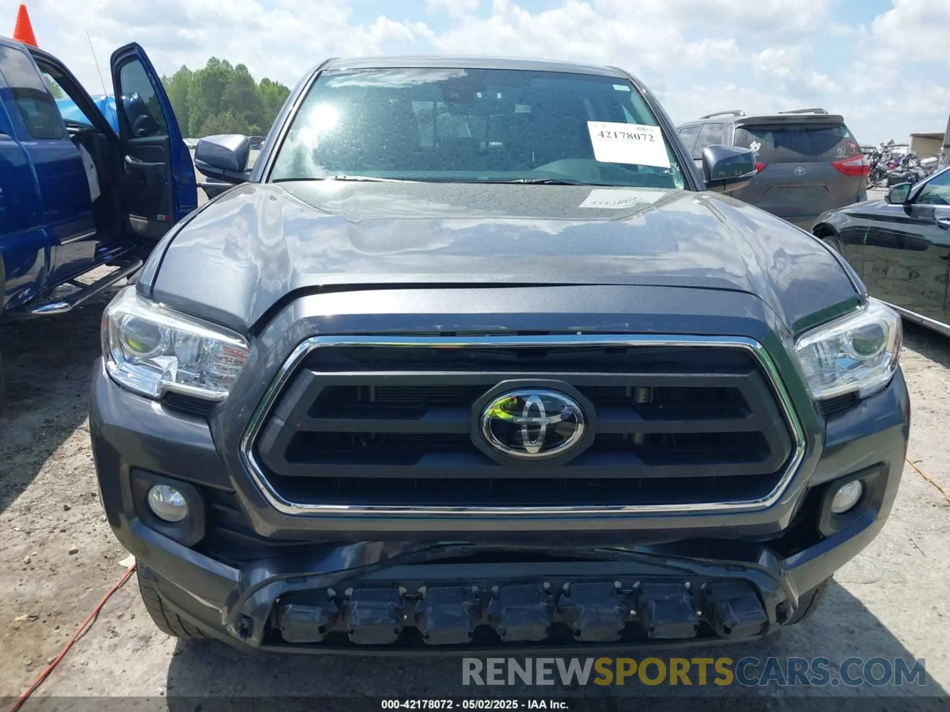 12 Photograph of a damaged car 3TMCZ5AN2MM392590 TOYOTA TACOMA 2021