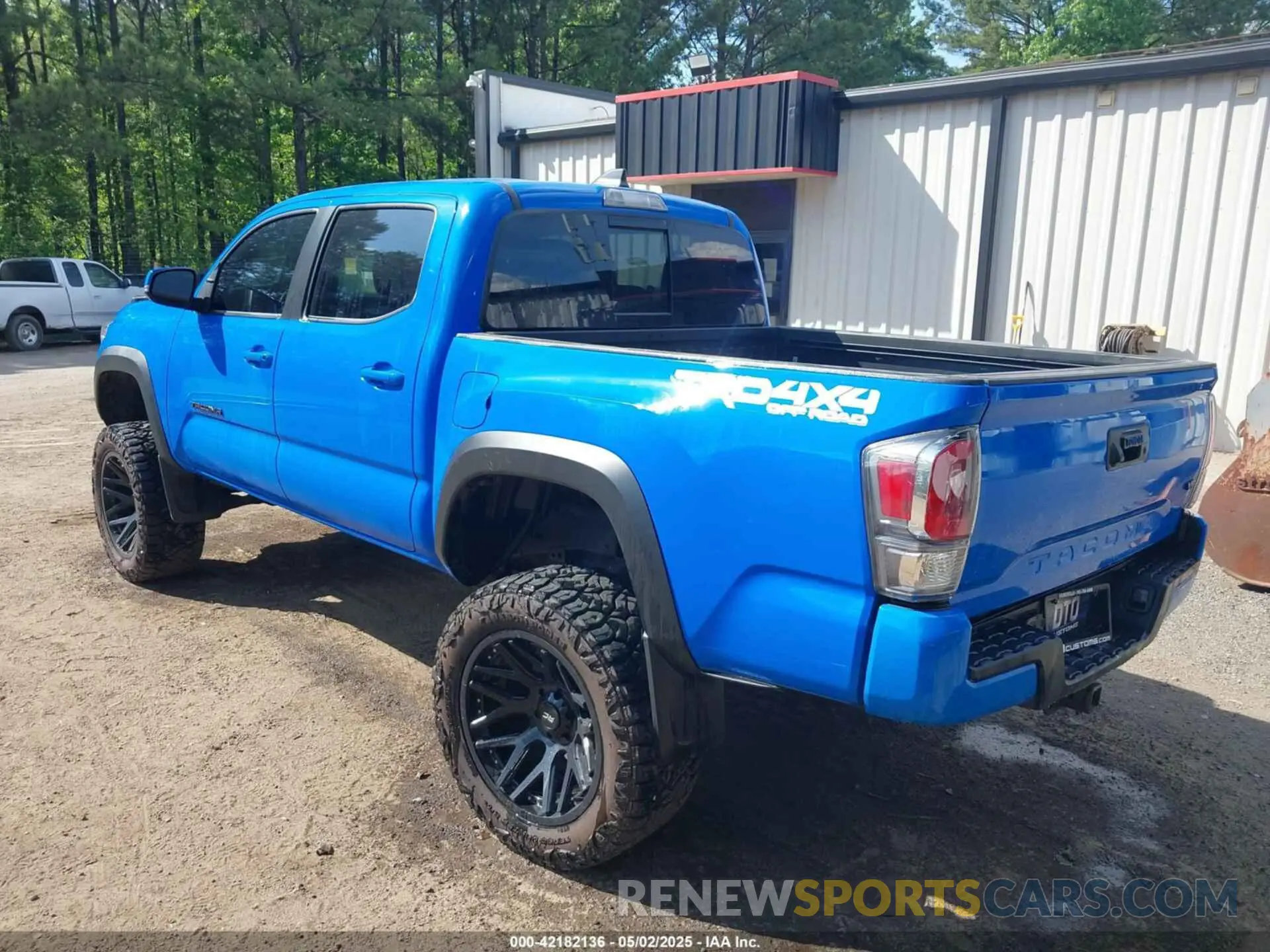3 Photograph of a damaged car 3TMCZ5AN2MM425121 TOYOTA TACOMA 2021