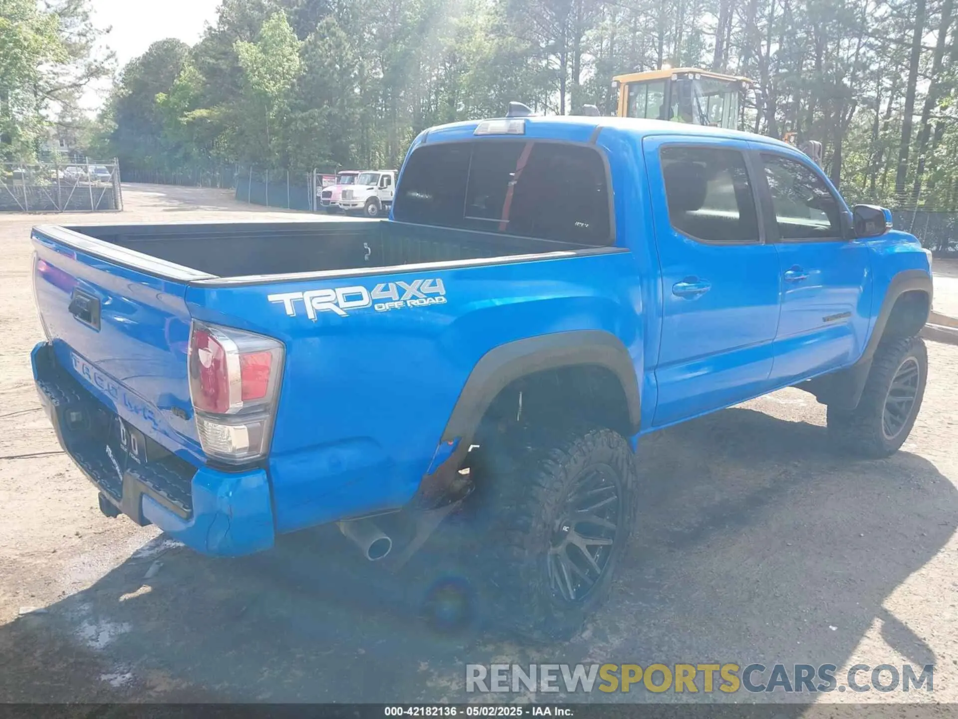 4 Photograph of a damaged car 3TMCZ5AN2MM425121 TOYOTA TACOMA 2021