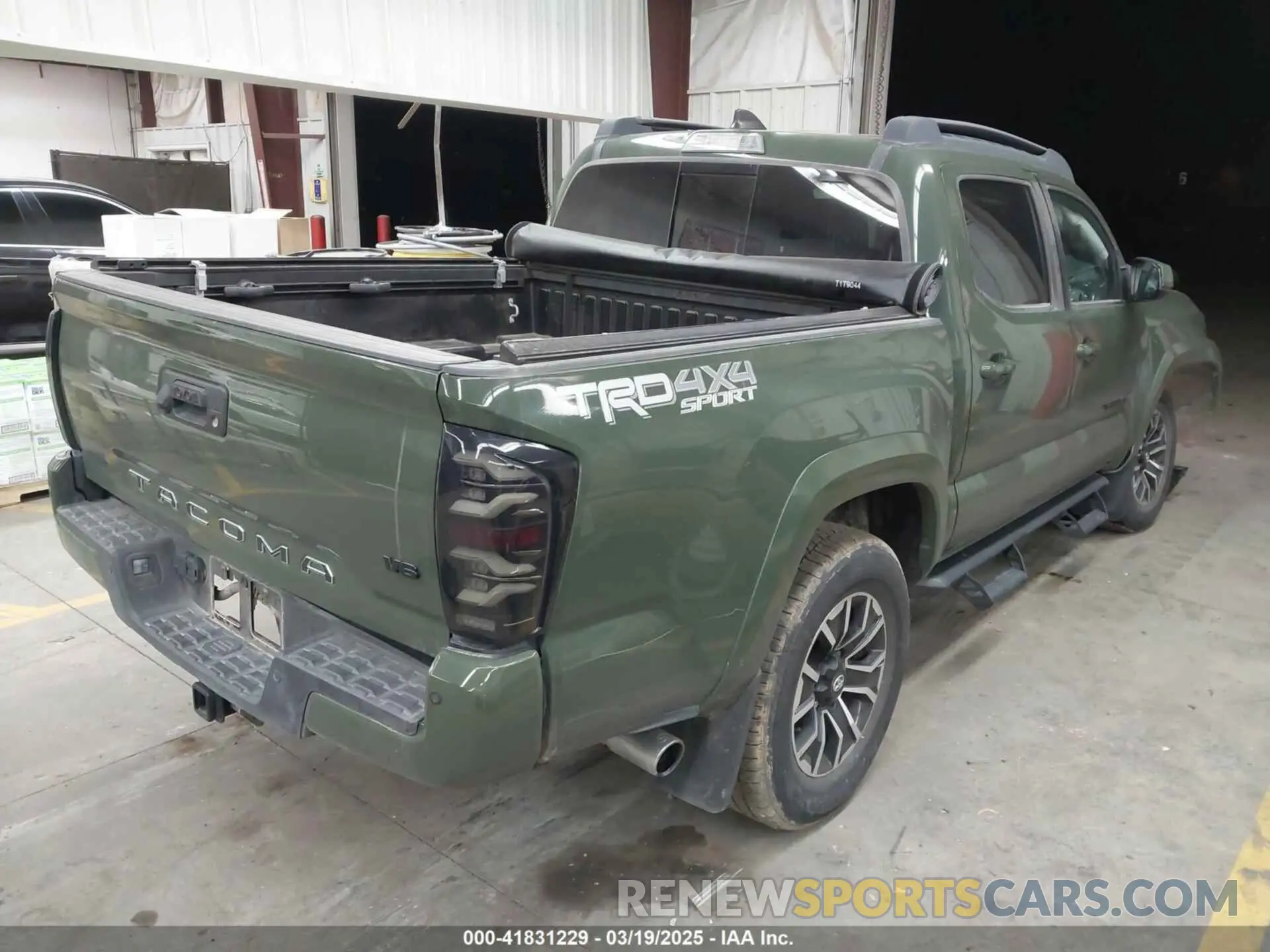 4 Photograph of a damaged car 3TMCZ5AN2MM427838 TOYOTA TACOMA 2021