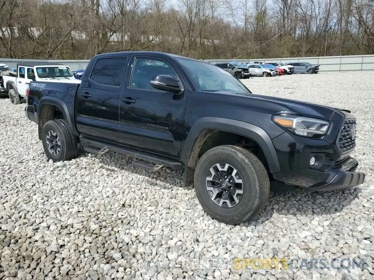 4 Photograph of a damaged car 3TMCZ5AN3MM370257 TOYOTA TACOMA 2021