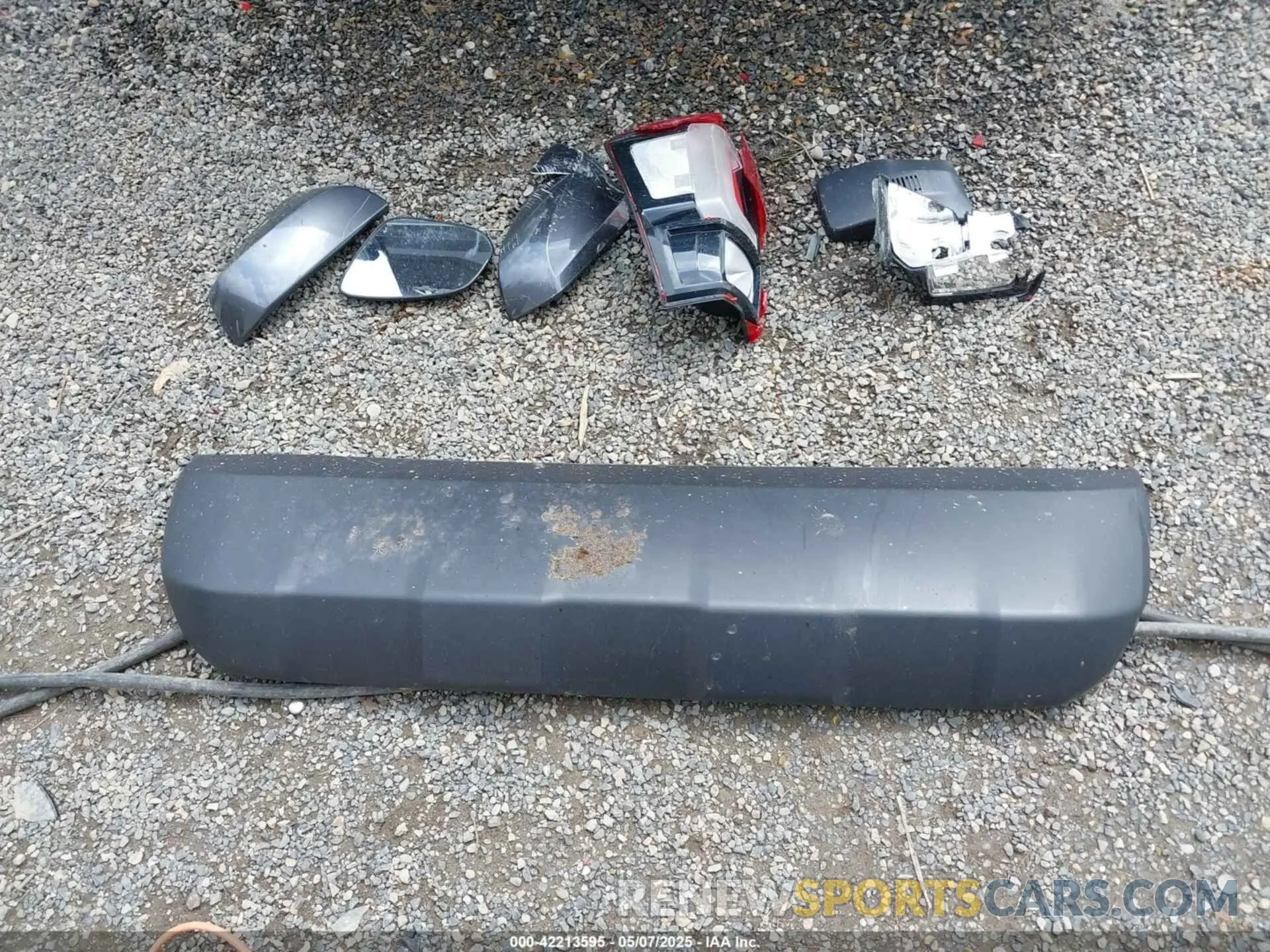 12 Photograph of a damaged car 3TMCZ5AN3MM391061 TOYOTA TACOMA 2021