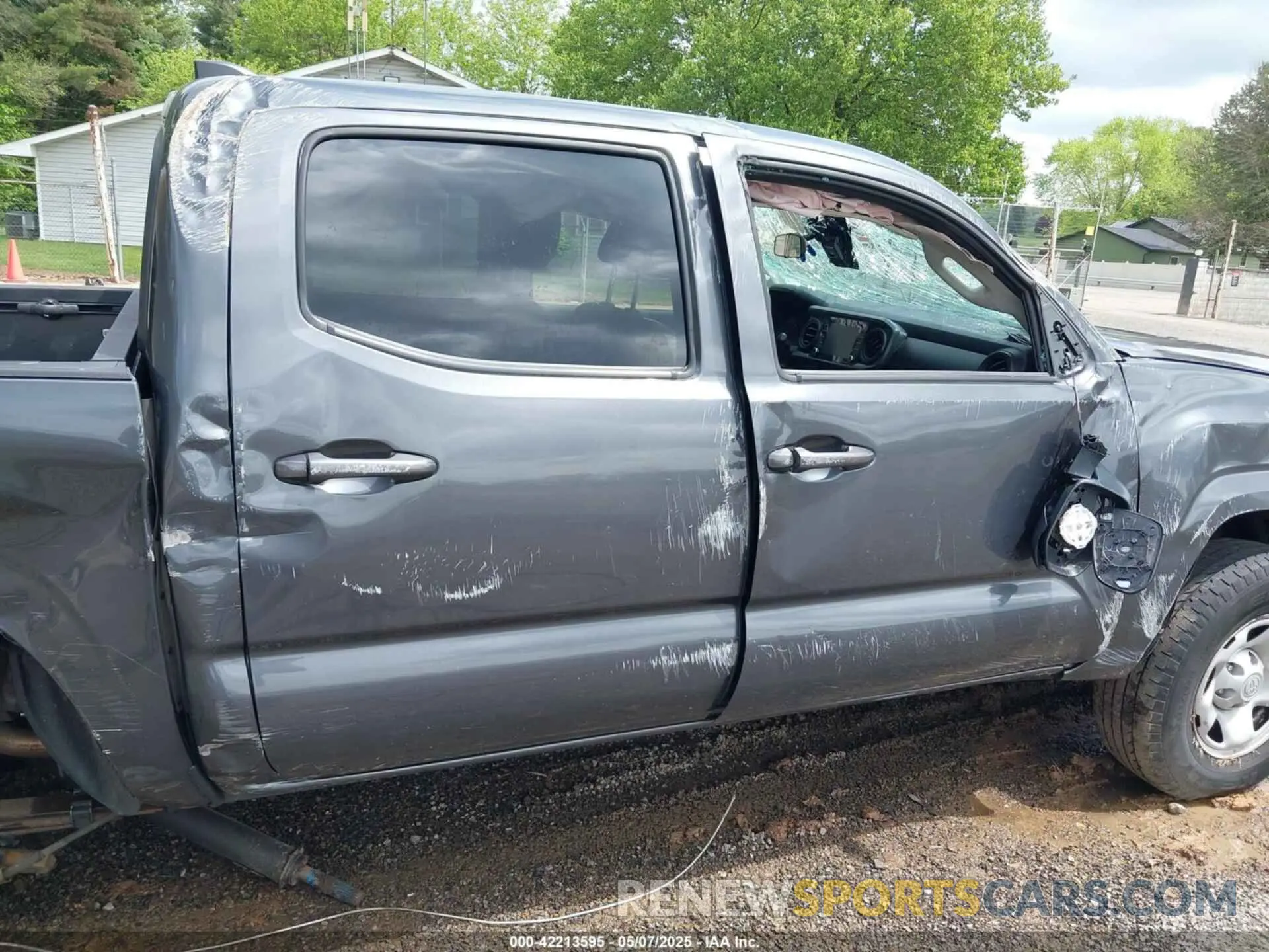 13 Photograph of a damaged car 3TMCZ5AN3MM391061 TOYOTA TACOMA 2021