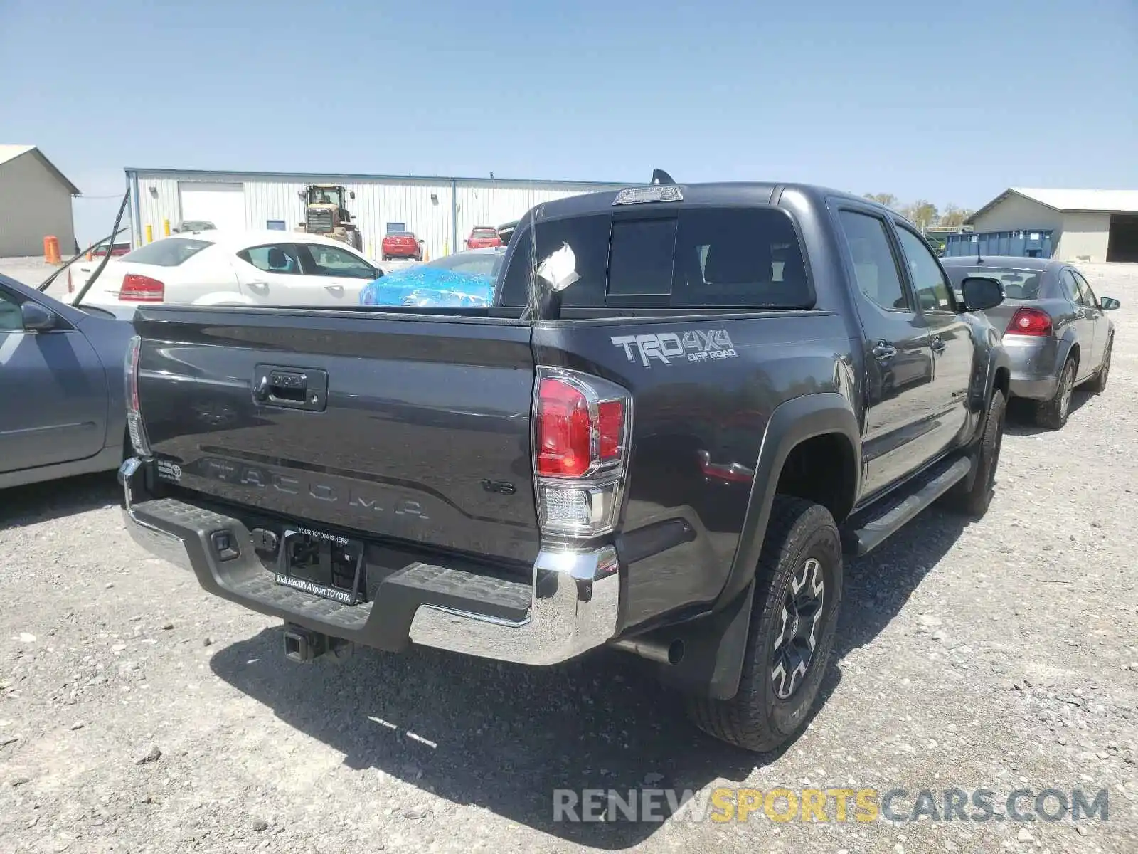 4 Photograph of a damaged car 3TMCZ5AN3MM408800 TOYOTA TACOMA 2021