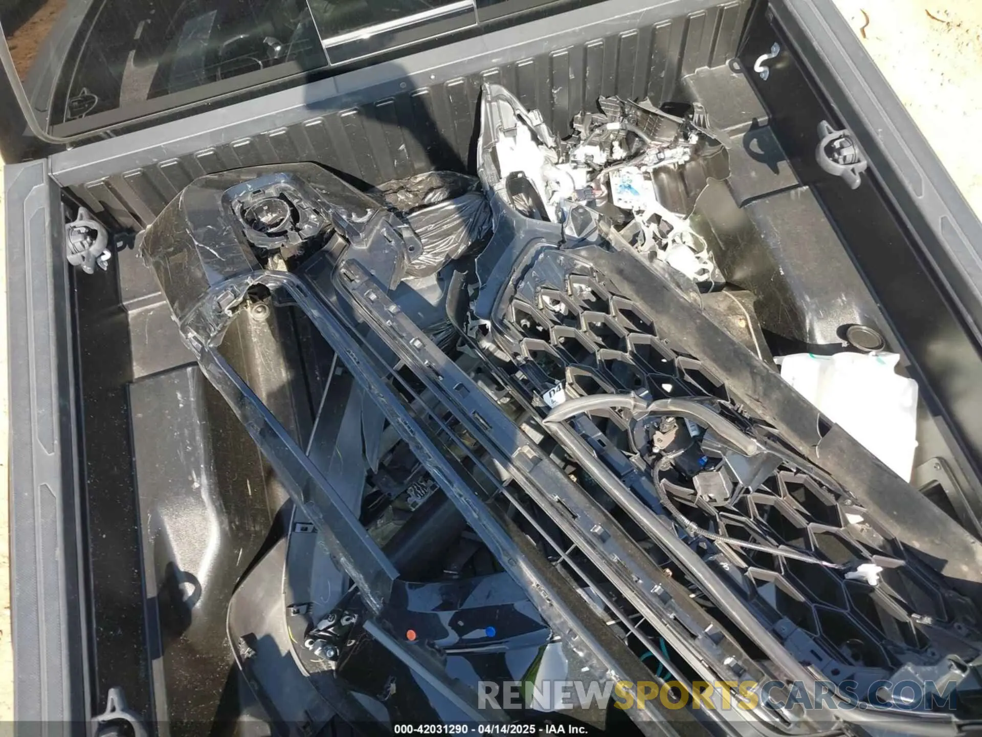12 Photograph of a damaged car 3TMCZ5AN3MM423247 TOYOTA TACOMA 2021