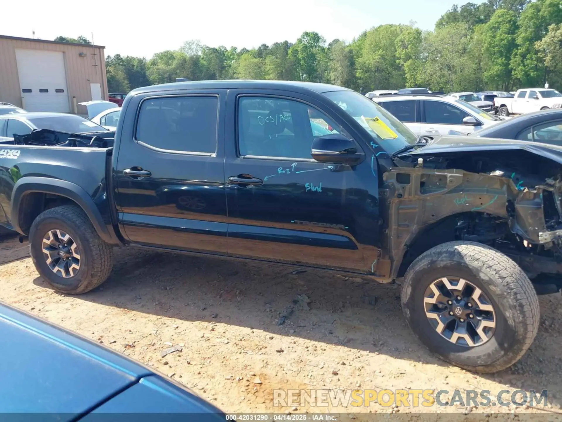 14 Photograph of a damaged car 3TMCZ5AN3MM423247 TOYOTA TACOMA 2021