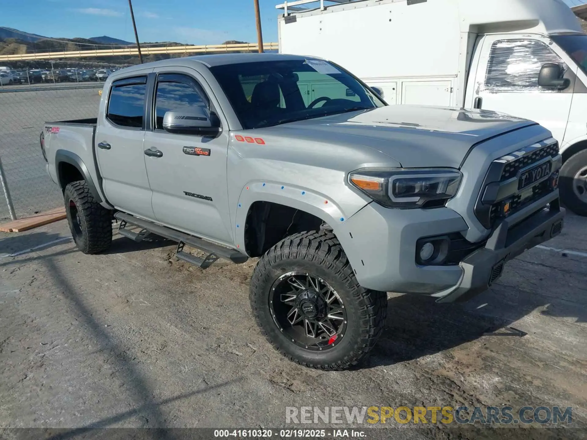1 Photograph of a damaged car 3TMCZ5AN3MM425497 TOYOTA TACOMA 2021