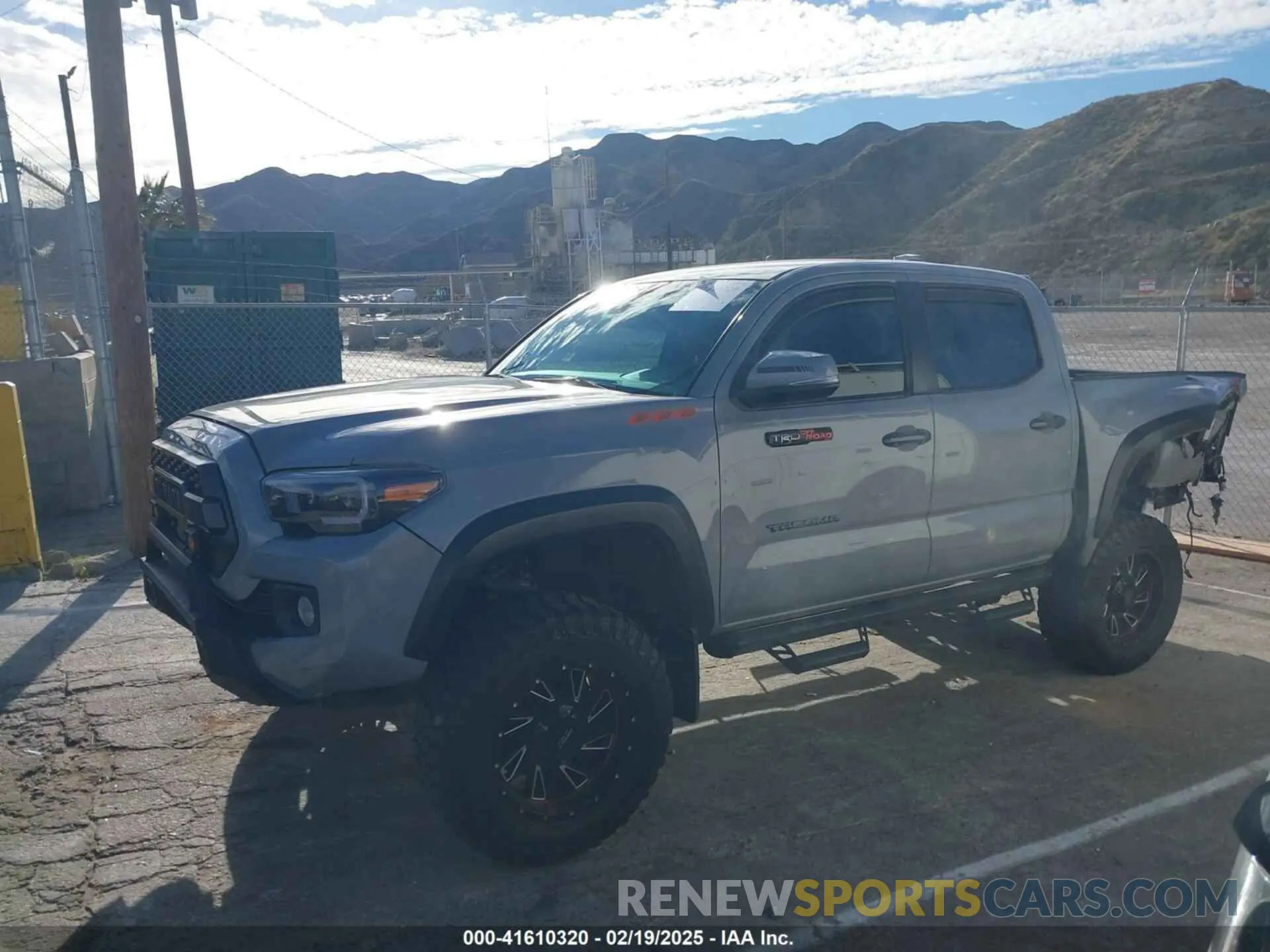 14 Photograph of a damaged car 3TMCZ5AN3MM425497 TOYOTA TACOMA 2021