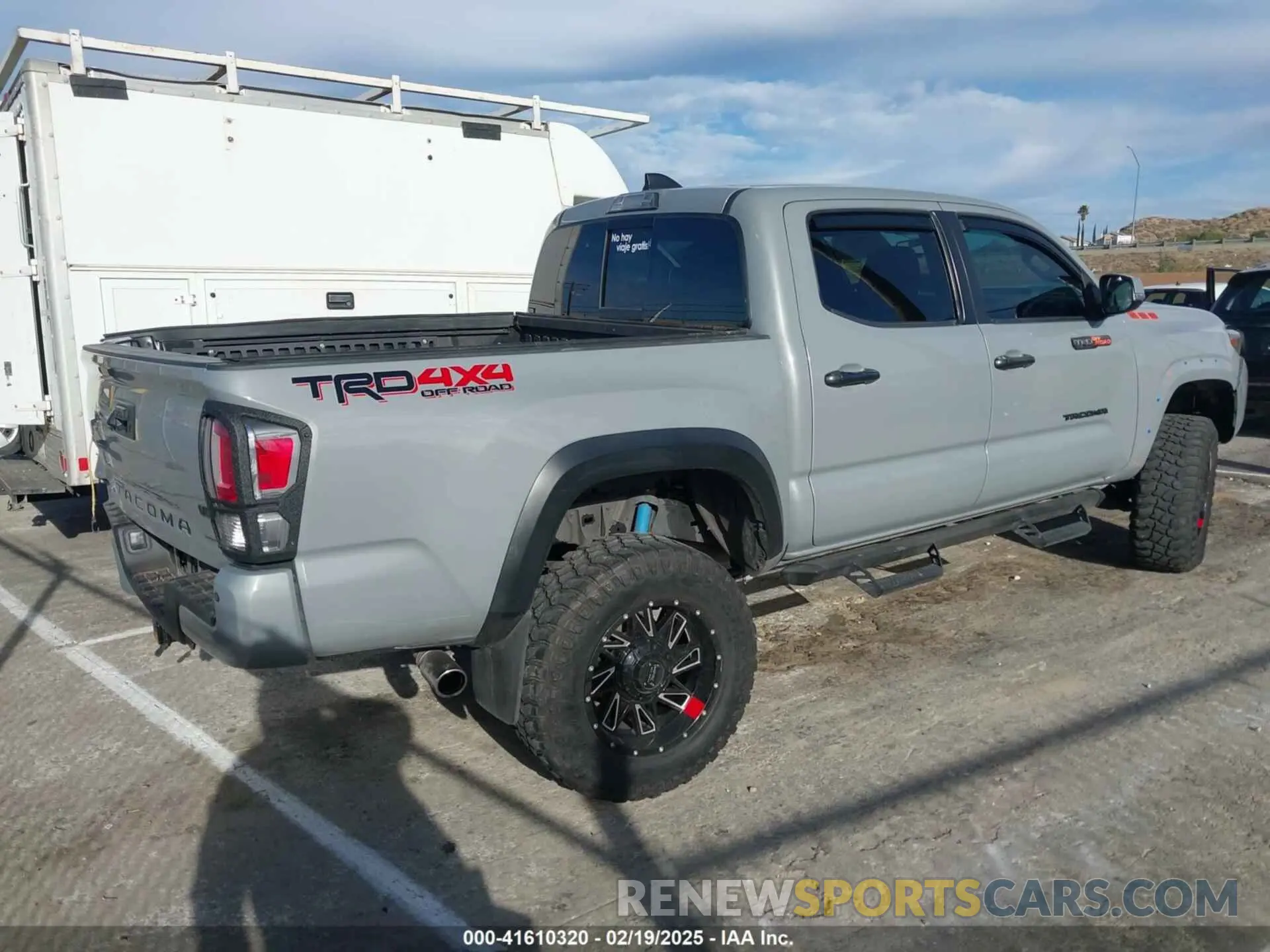 4 Photograph of a damaged car 3TMCZ5AN3MM425497 TOYOTA TACOMA 2021