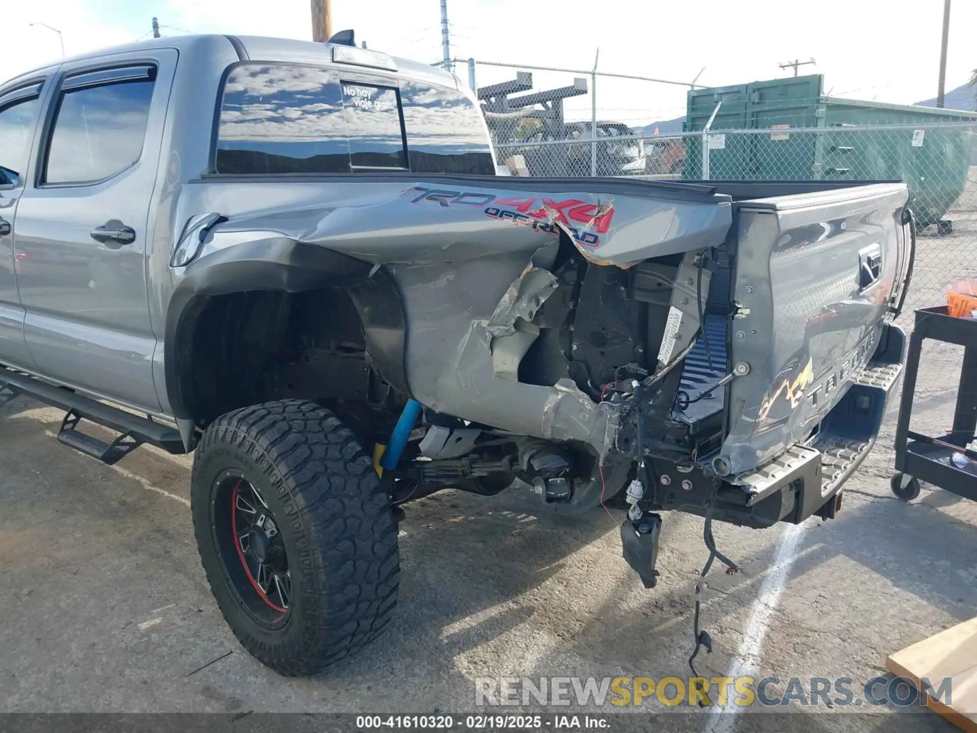 6 Photograph of a damaged car 3TMCZ5AN3MM425497 TOYOTA TACOMA 2021